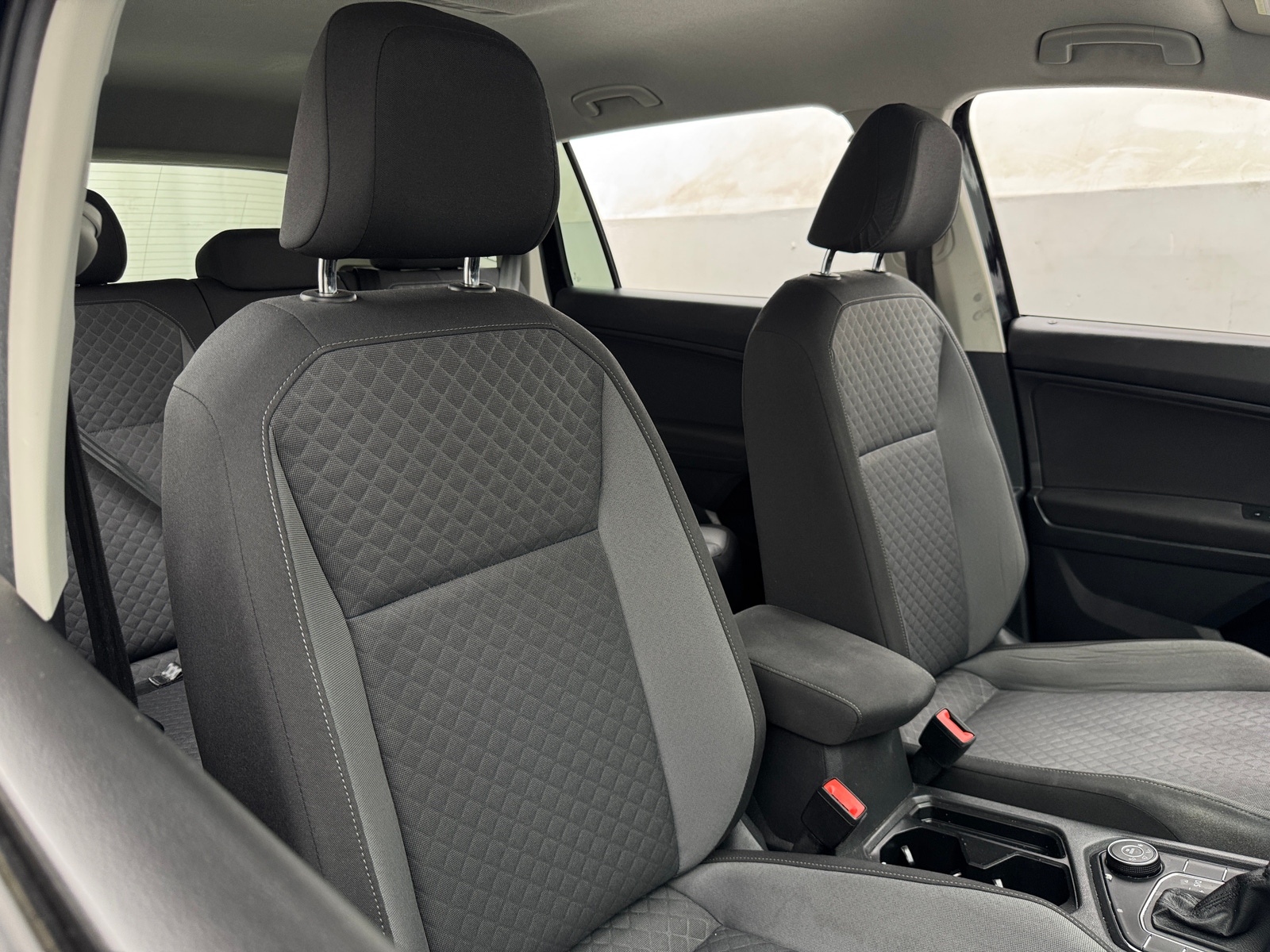 Thumbnail: 2020 Volkswagen Tiguan - 2