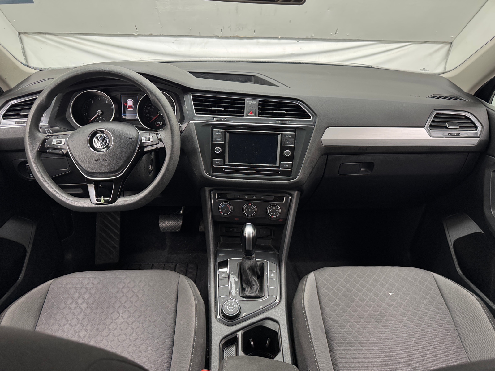 Thumbnail: 2020 Volkswagen Tiguan - 3
