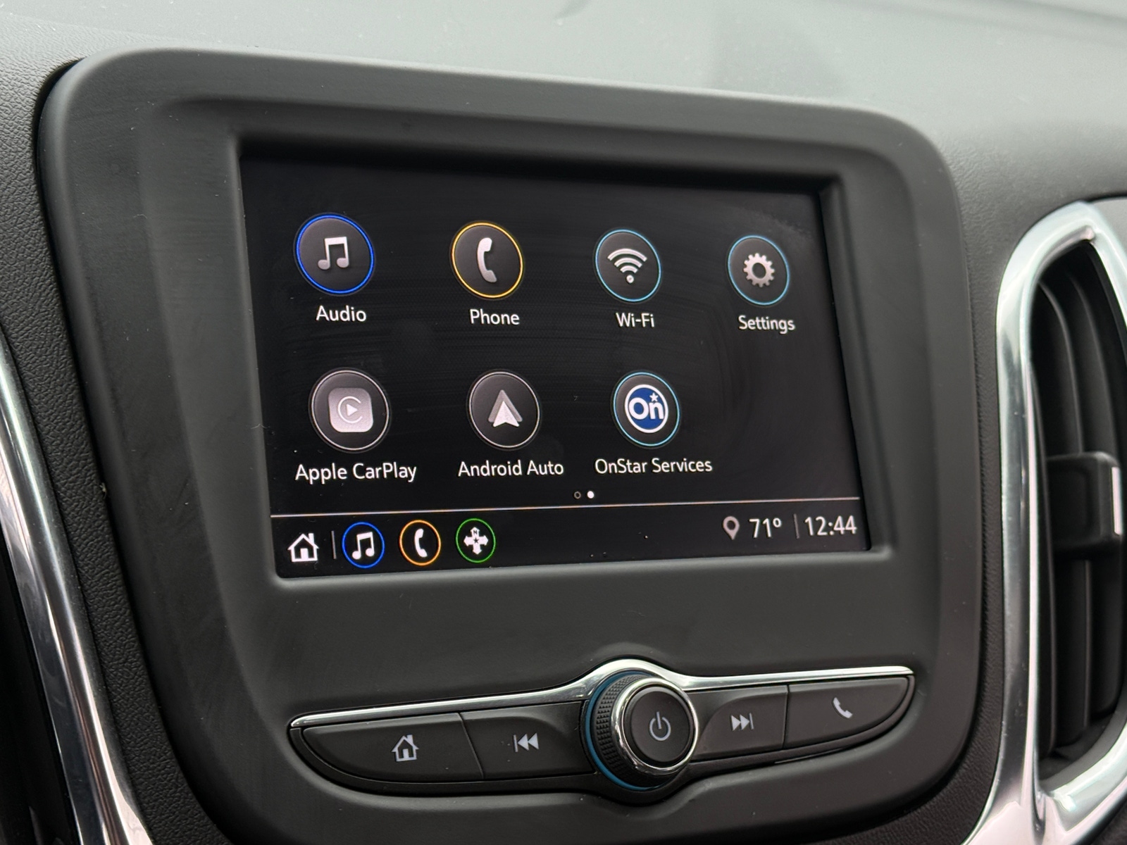 Thumbnail: 2022 Chevrolet Equinox - 4