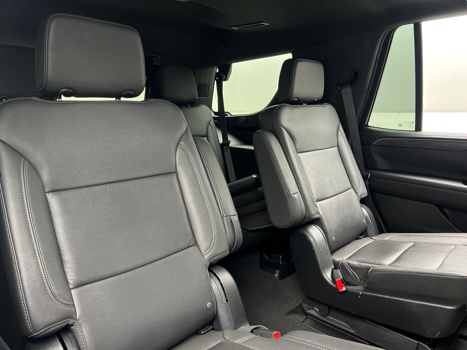 Thumbnail: 2023 Chevrolet Tahoe - 5