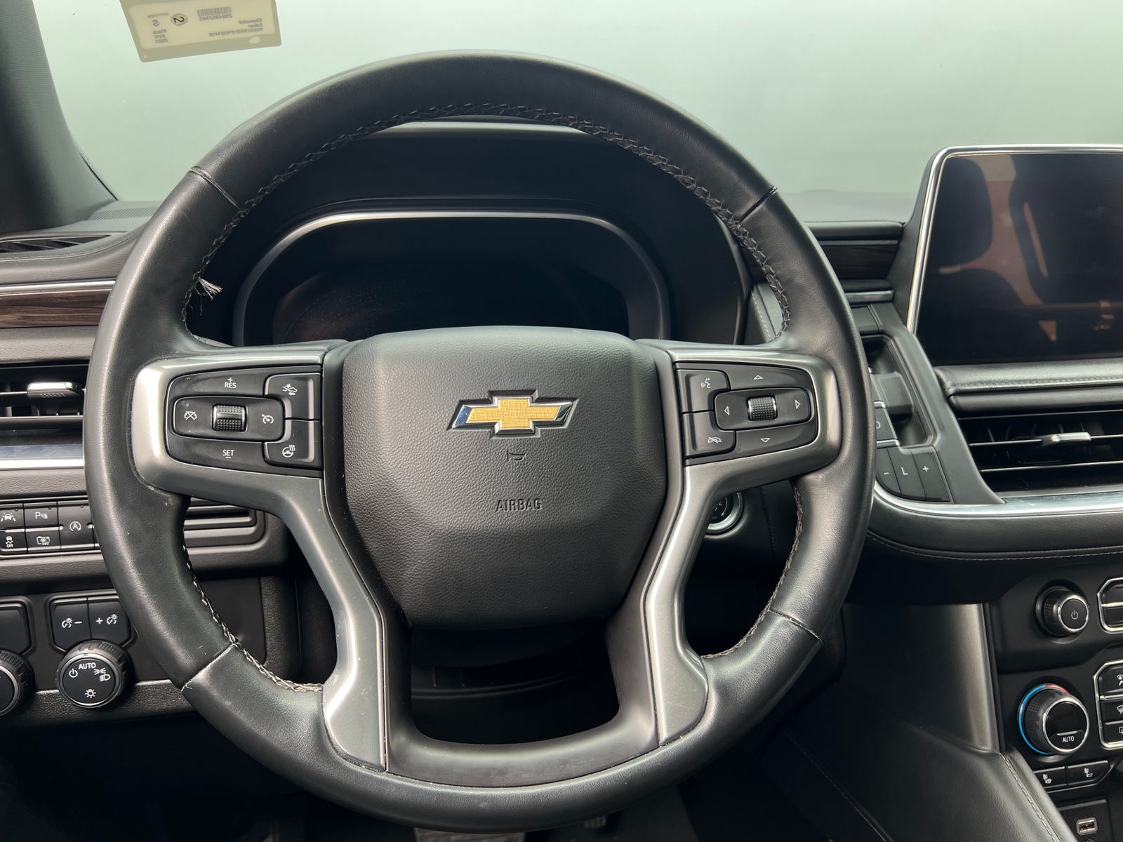 Thumbnail: 2023 Chevrolet Tahoe - 4