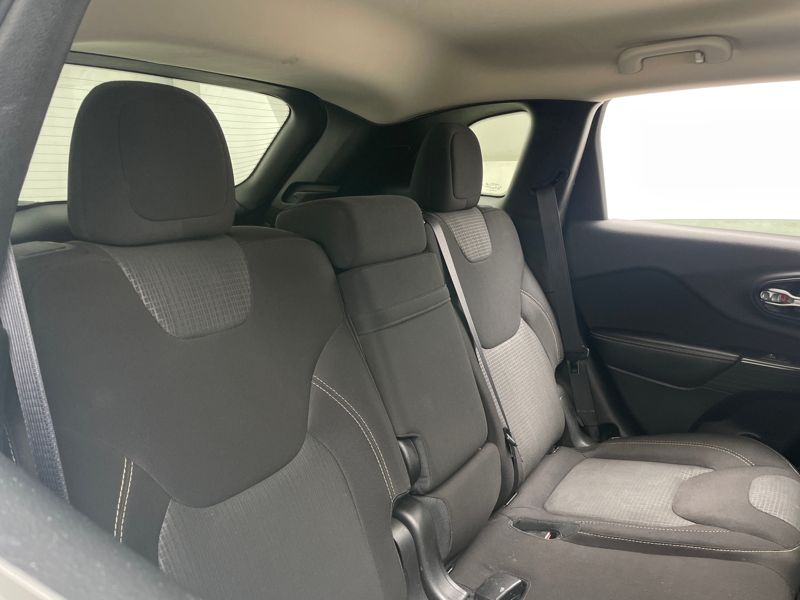 Thumbnail: 2016 Jeep Cherokee - 6