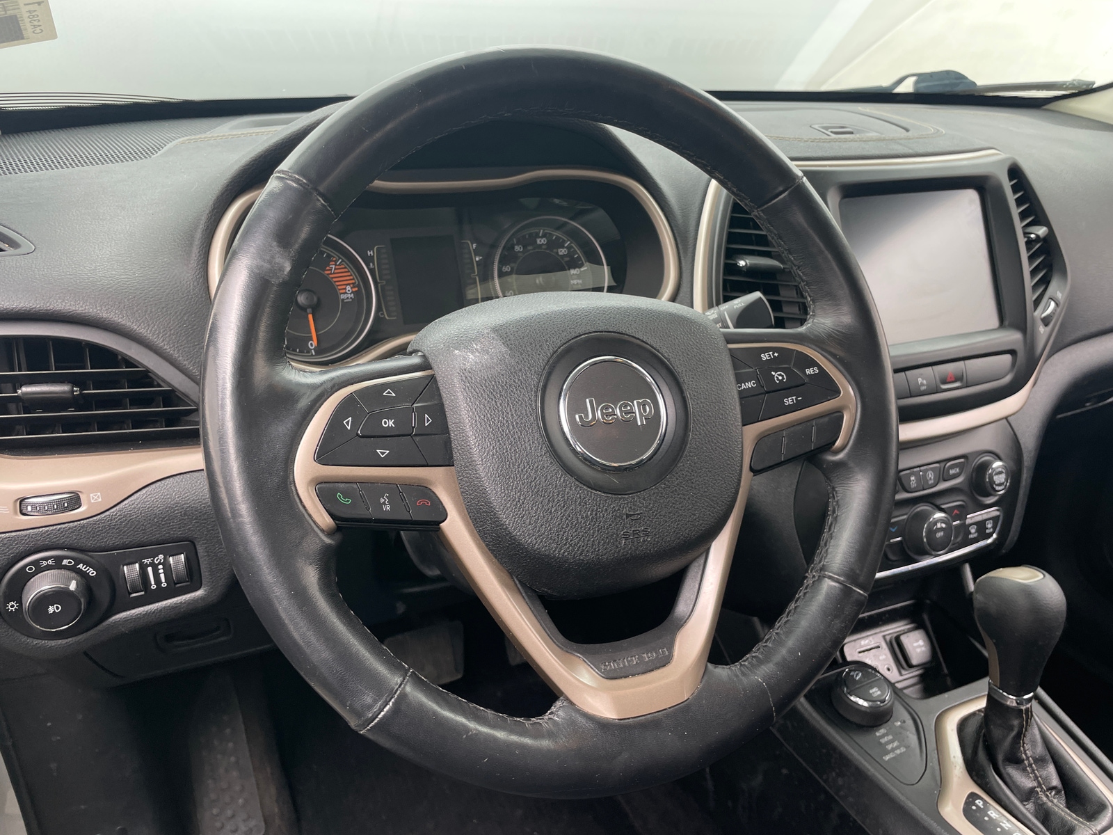 Thumbnail: 2016 Jeep Cherokee - 5