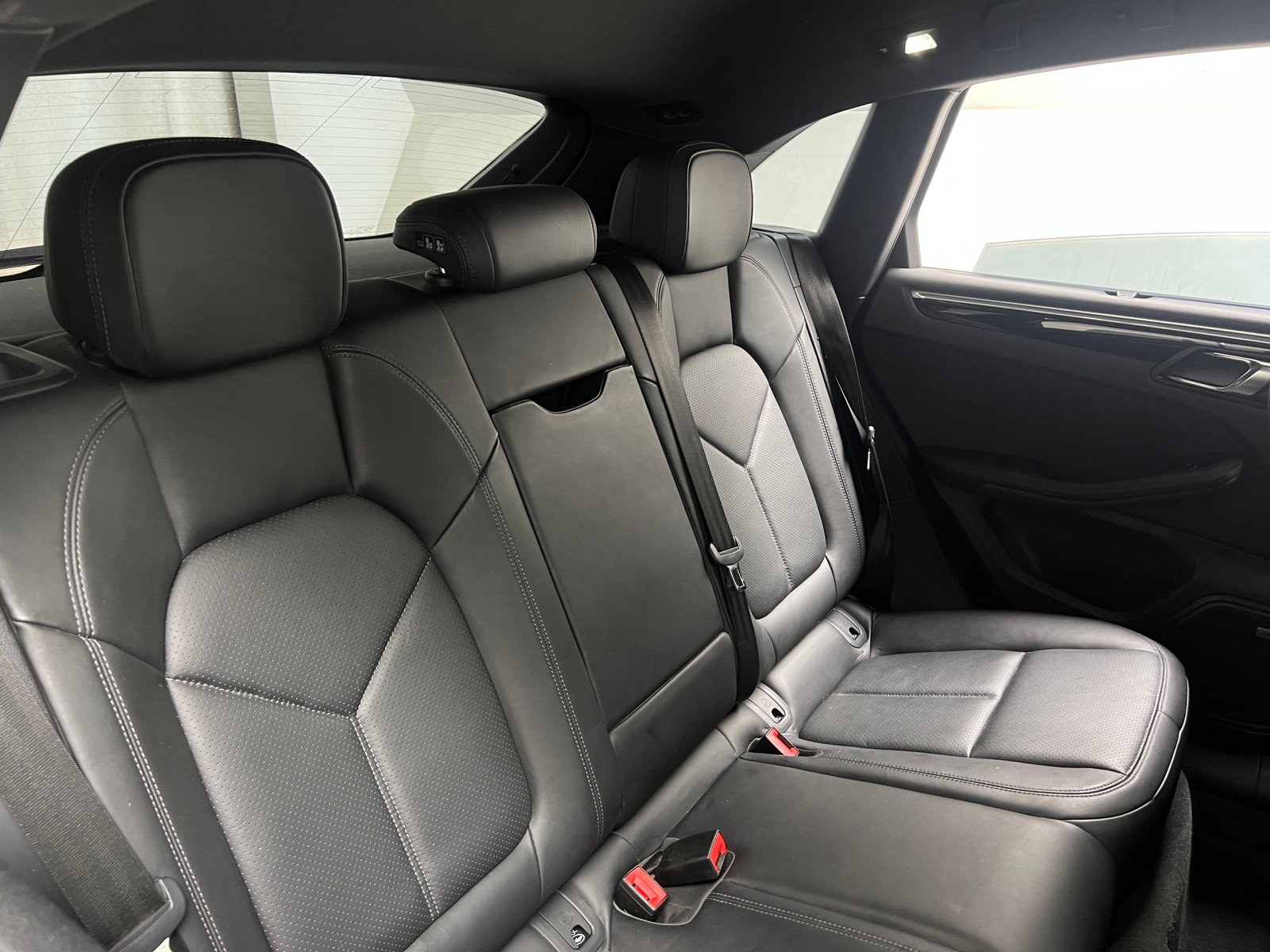 Thumbnail: 2022 Porsche Macan - 5
