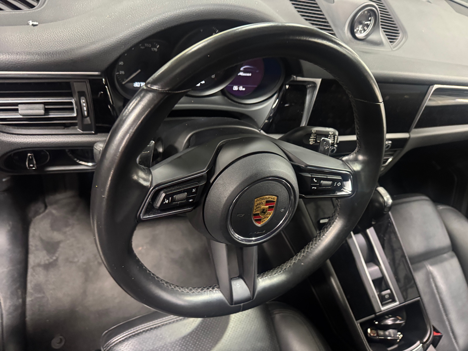 Thumbnail: 2022 Porsche Macan - 4
