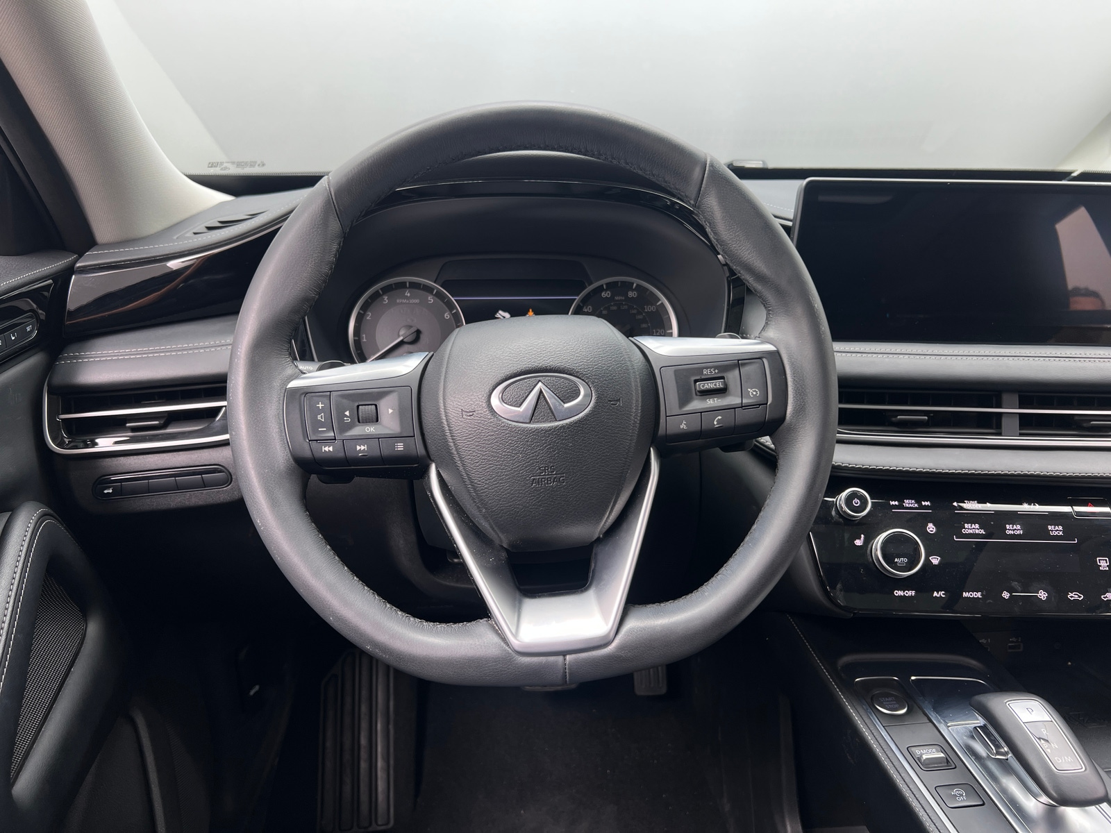 Thumbnail: 2023 INFINITI QX60 - 4