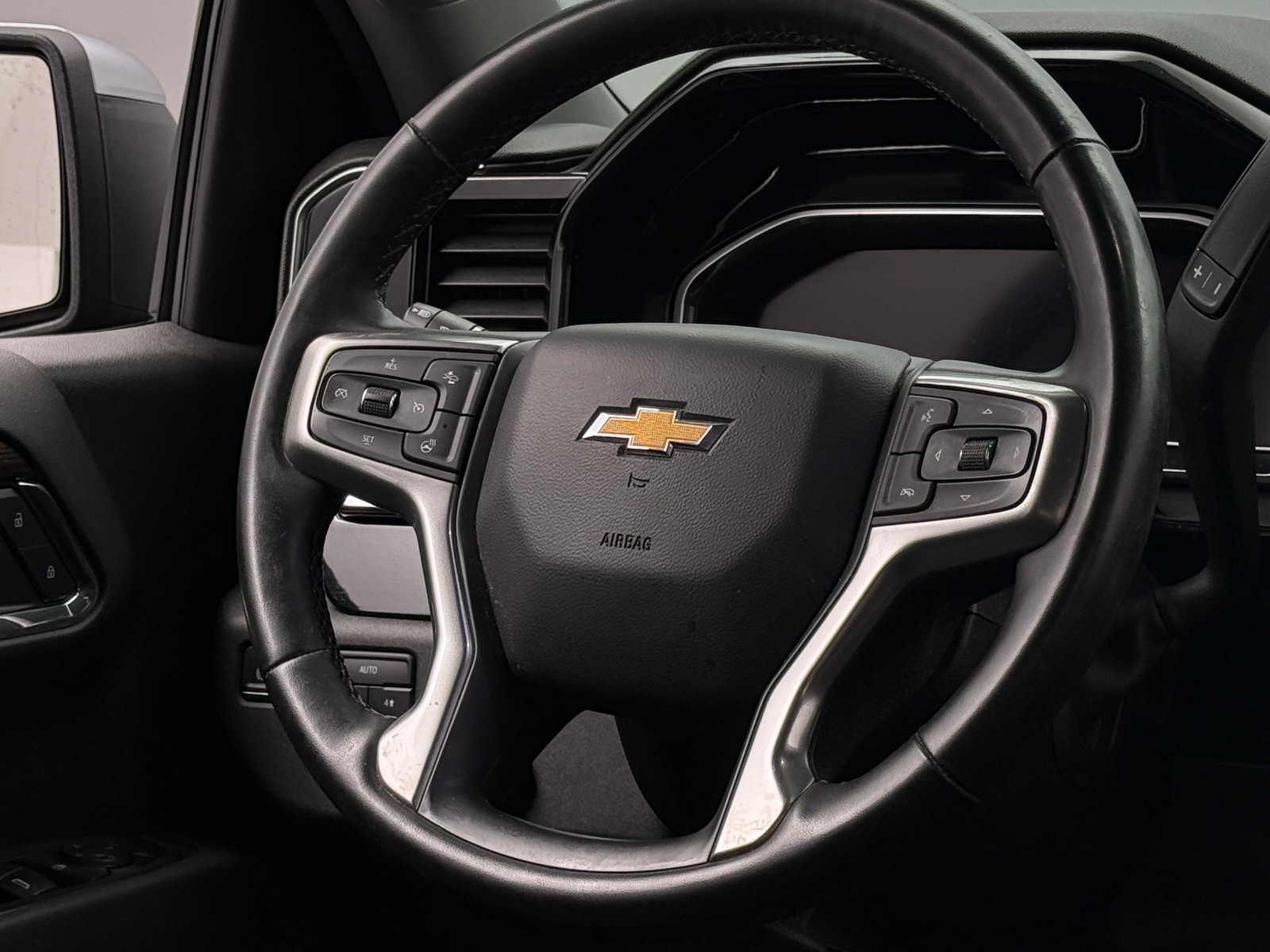 Thumbnail: 2023 Chevrolet Silverado 1500 - 5