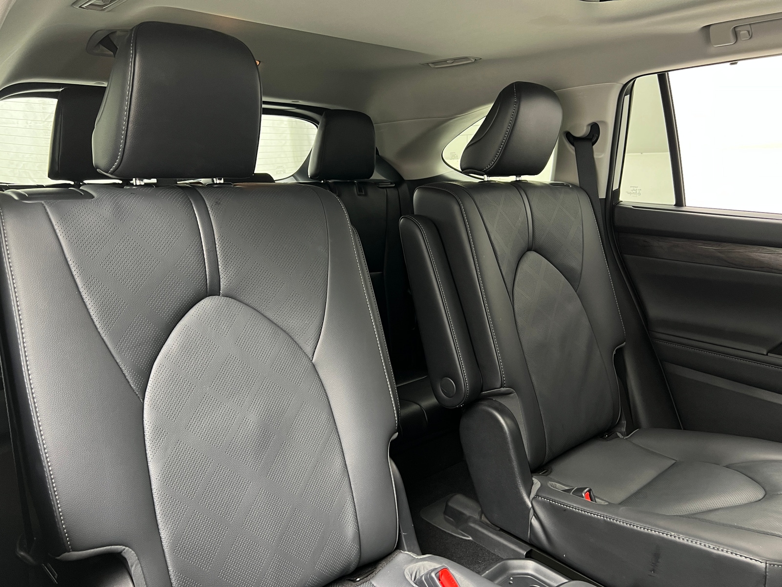 Thumbnail: 2021 Toyota Highlander - 5