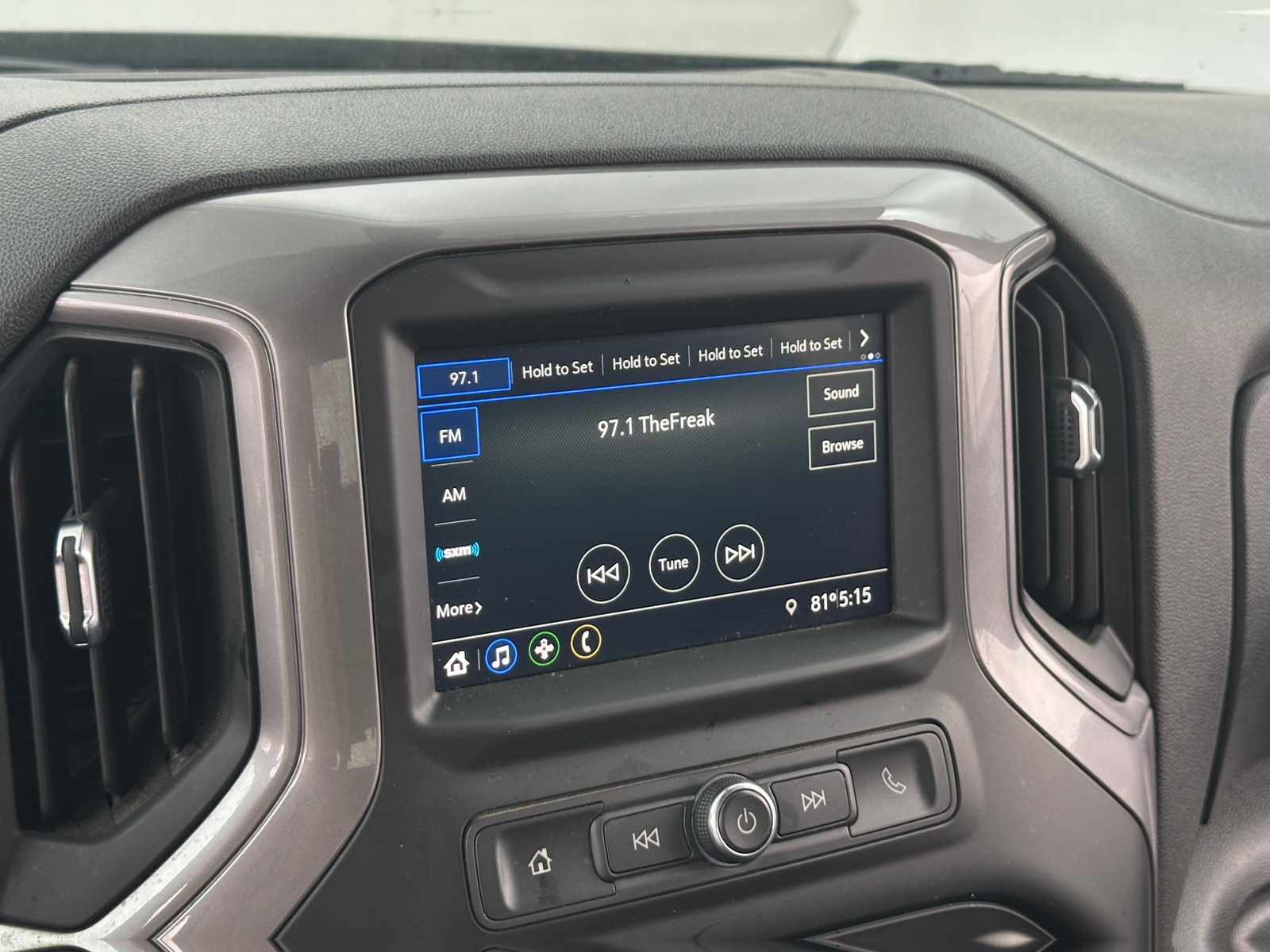 Thumbnail: 2022 Chevrolet Silverado 1500 - 4