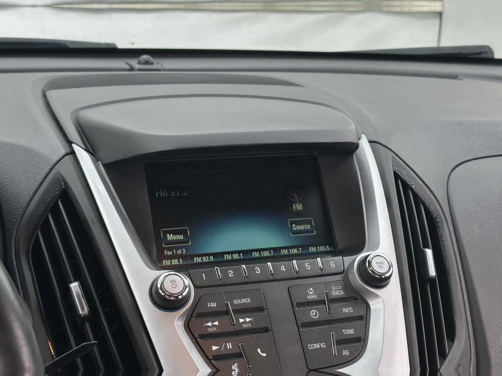 Thumbnail: 2017 Chevrolet Equinox - 4