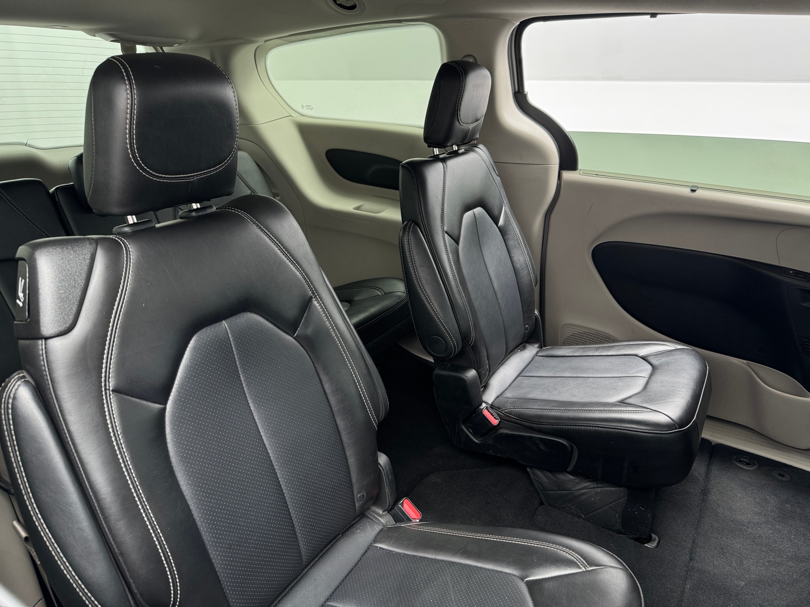 Thumbnail: 2024 Chrysler Pacifica - 5