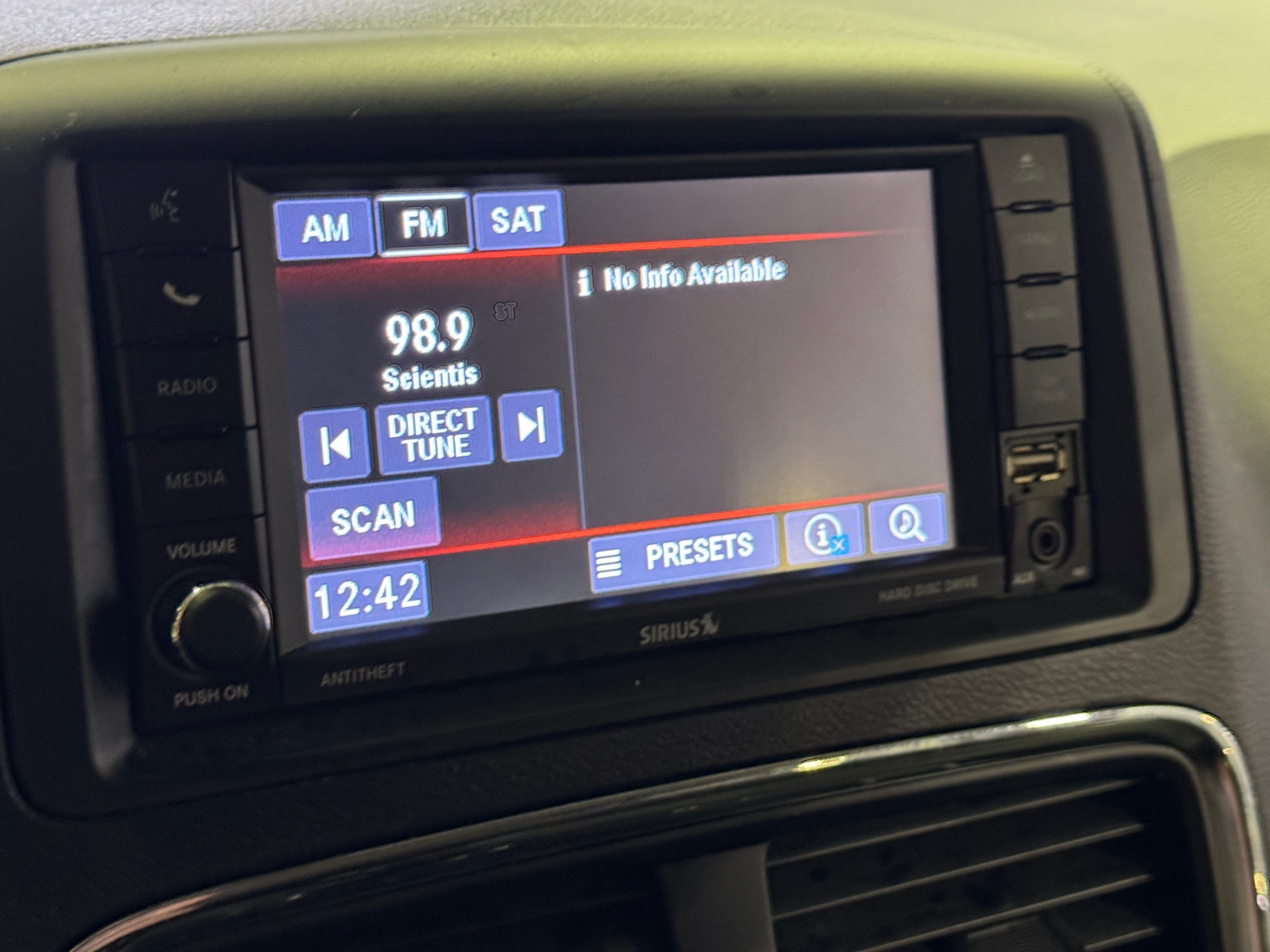 Thumbnail: 2019 Dodge Grand Caravan - 4