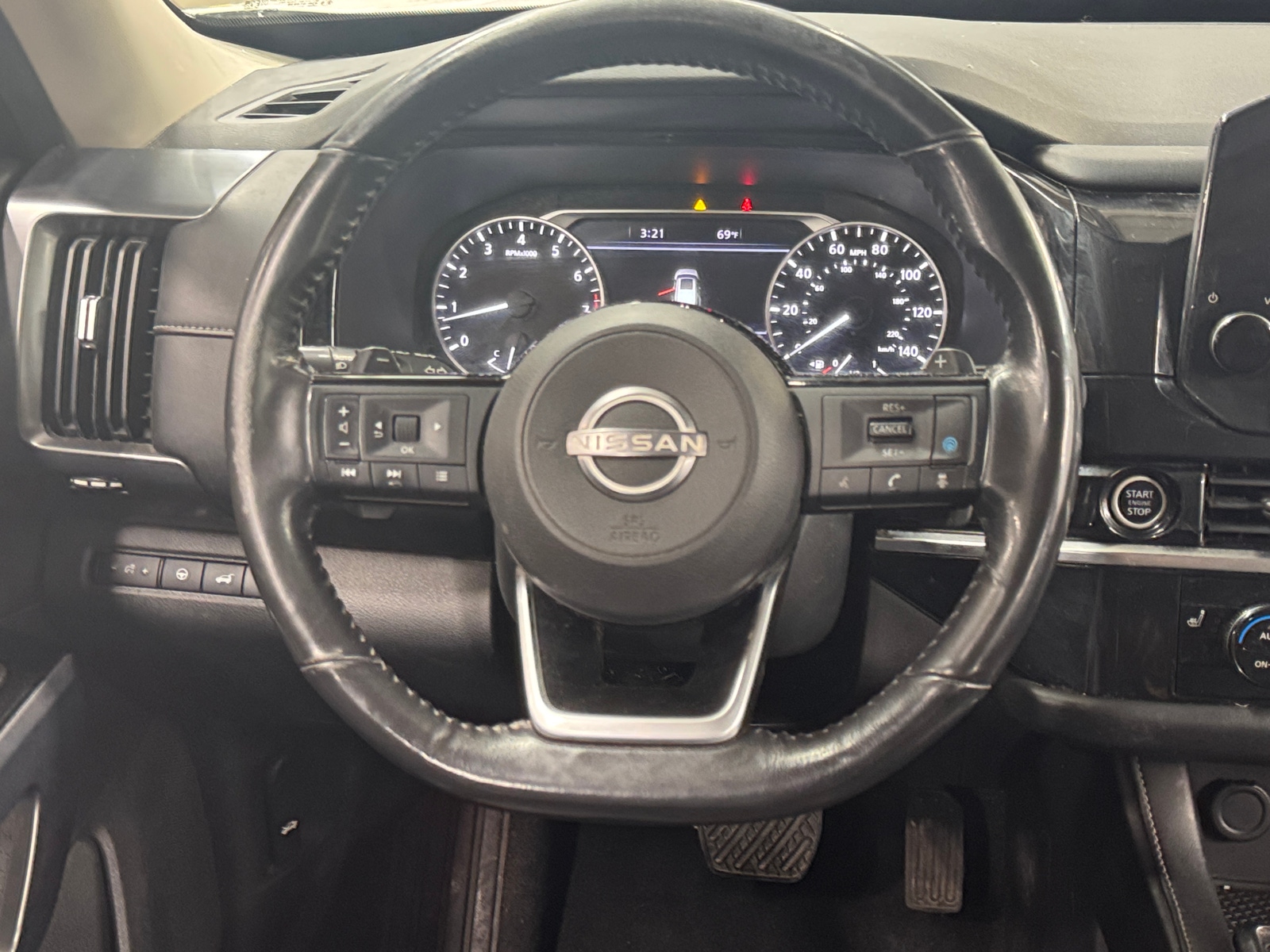 Thumbnail: 2022 Nissan Pathfinder - 4