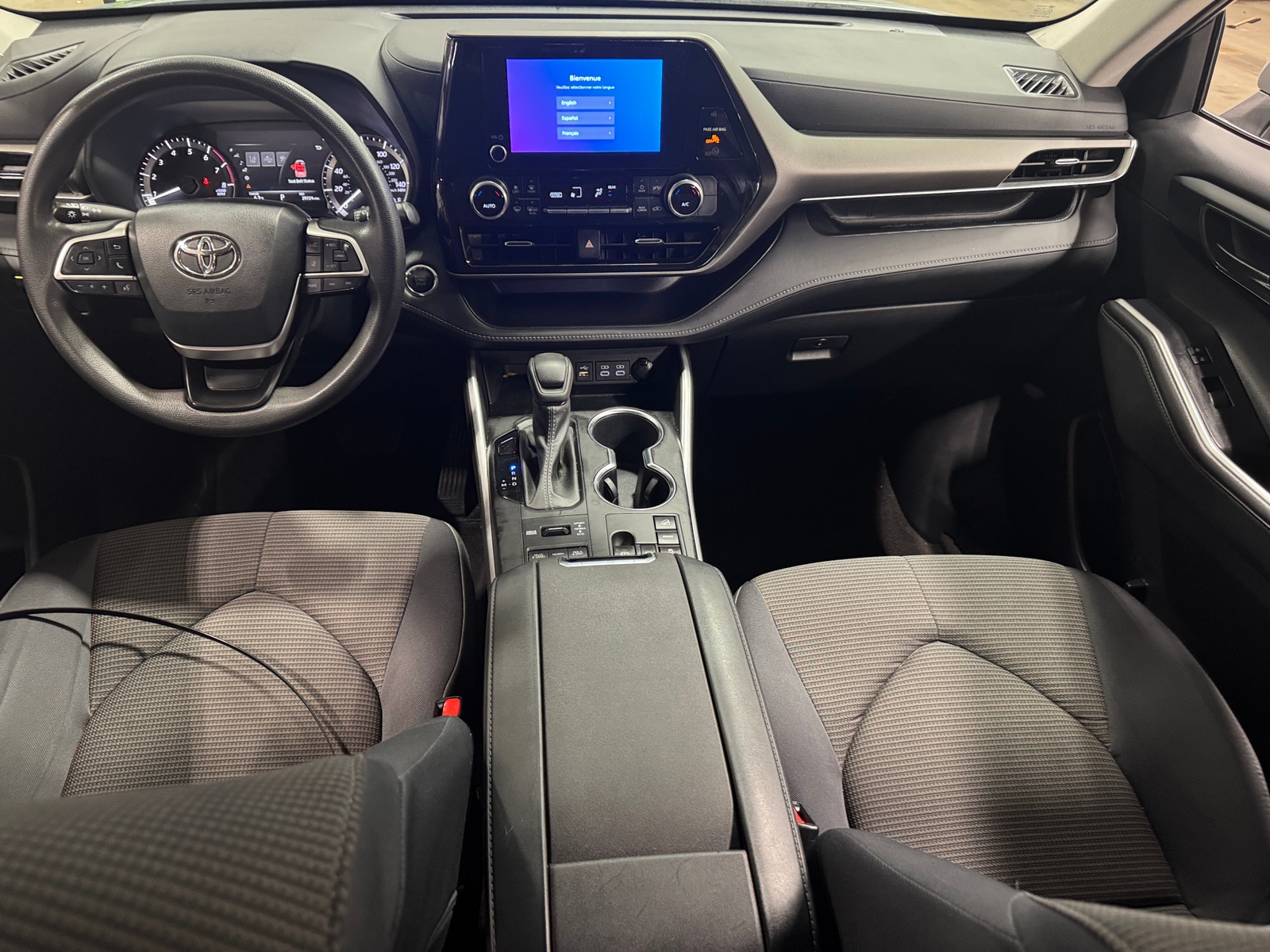 Thumbnail: 2023 Toyota Highlander - 3