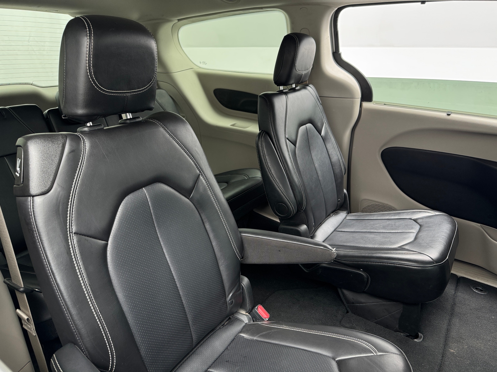 Thumbnail: 2024 Chrysler Pacifica - 5