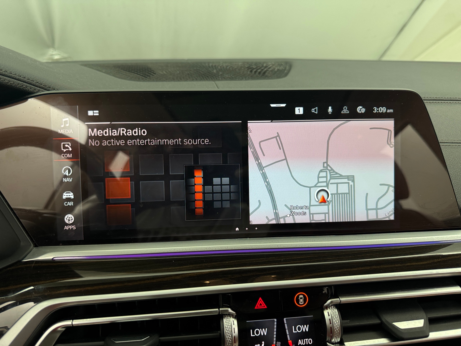 Thumbnail: 2021 BMW X7 - 3
