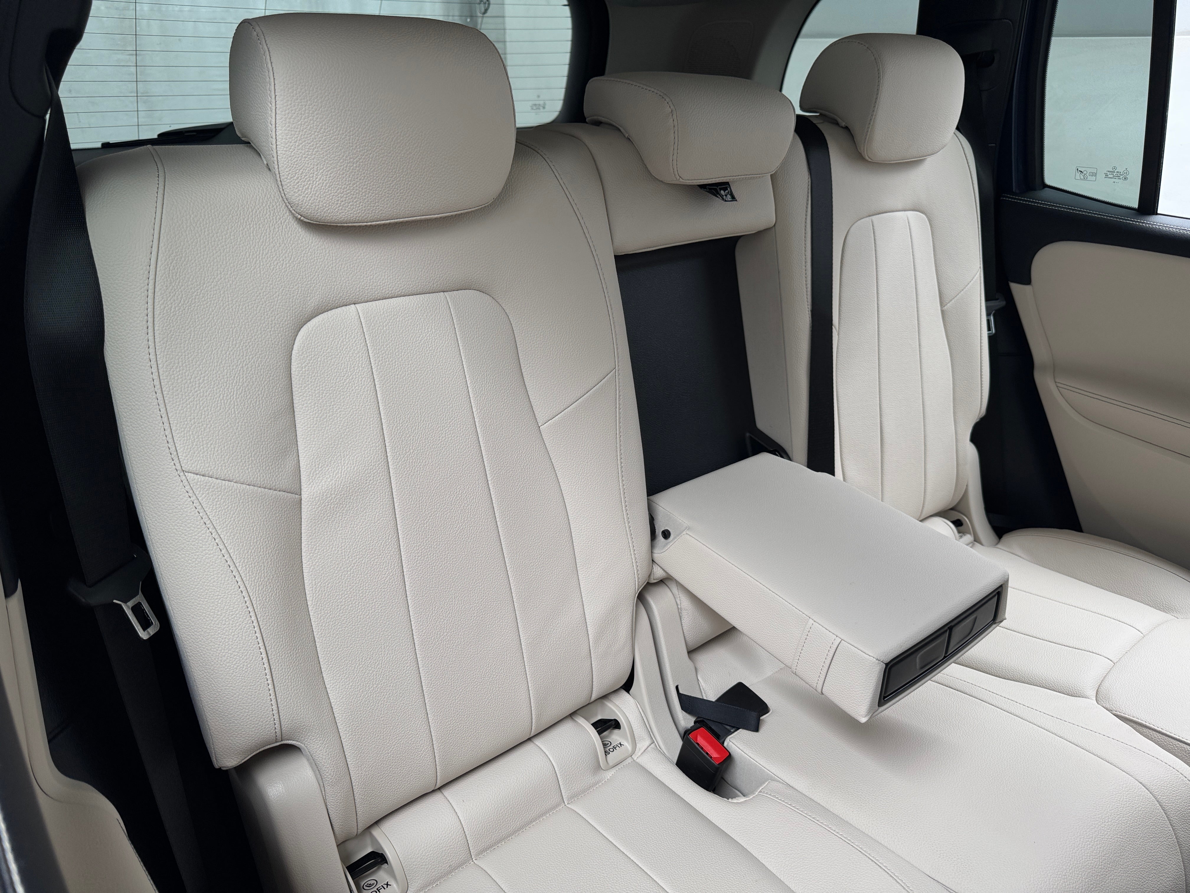 W1N4M4HB2MW151923