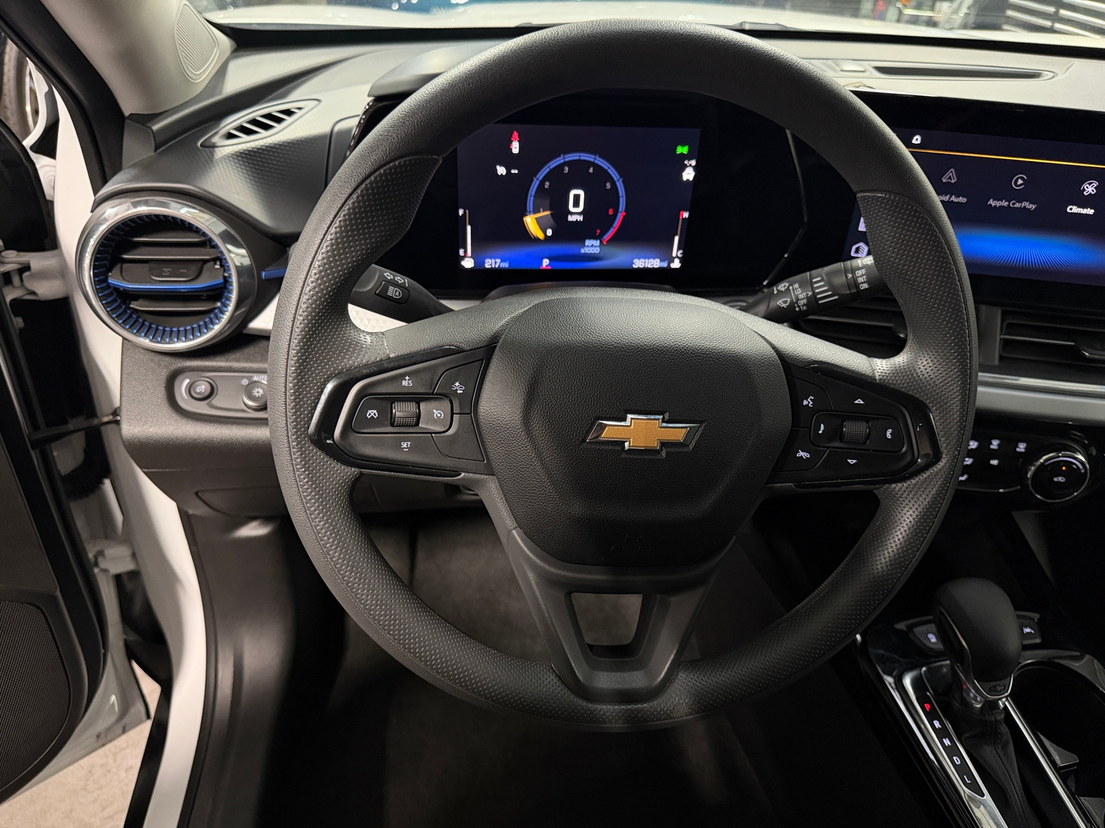 Thumbnail: 2025 Chevrolet Trax - 5