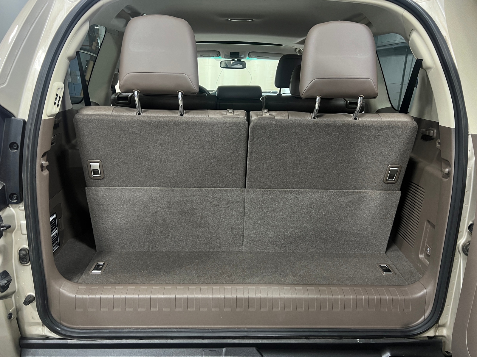 Thumbnail: 2012 Lexus GX - 6