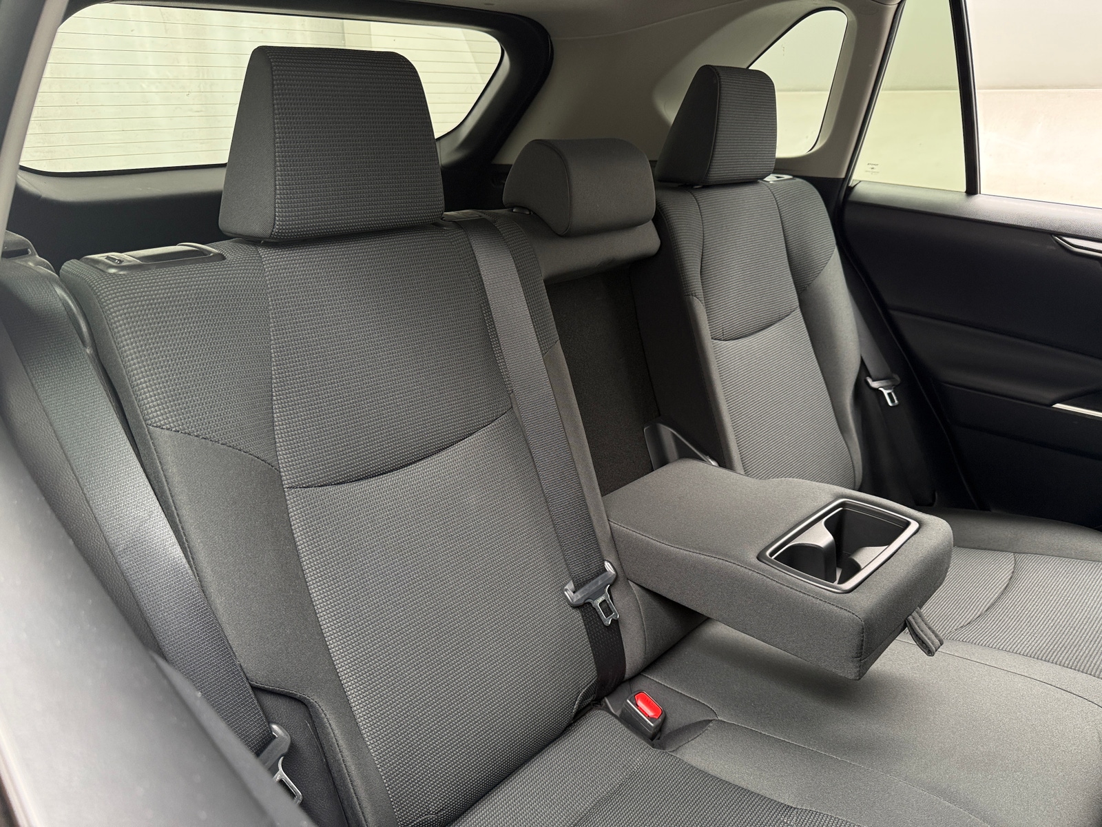 Thumbnail: 2021 Toyota RAV4 - 6