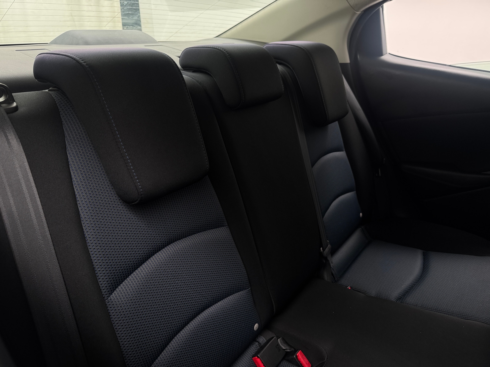 Thumbnail: 2017 Toyota Yaris iA - 6