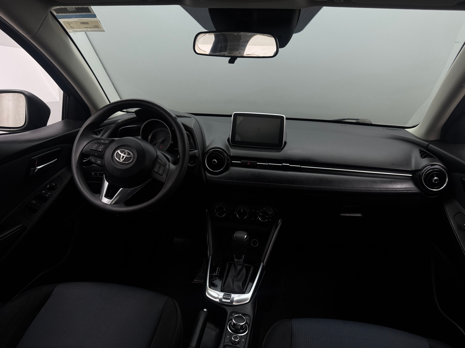 Thumbnail: 2017 Toyota Yaris iA - 3