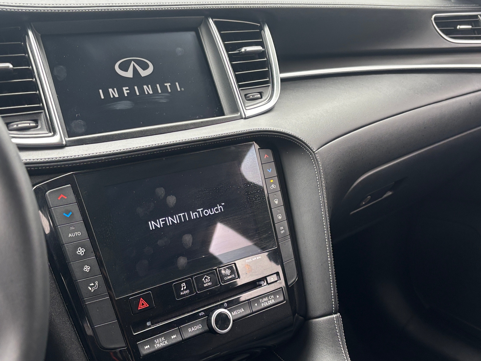 Thumbnail: 2024 INFINITI QX50 - 3