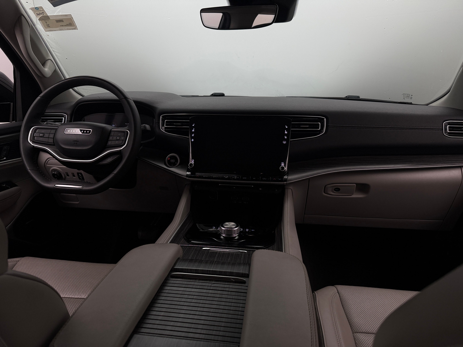 Thumbnail: 2024 Jeep Wagoneer - 2