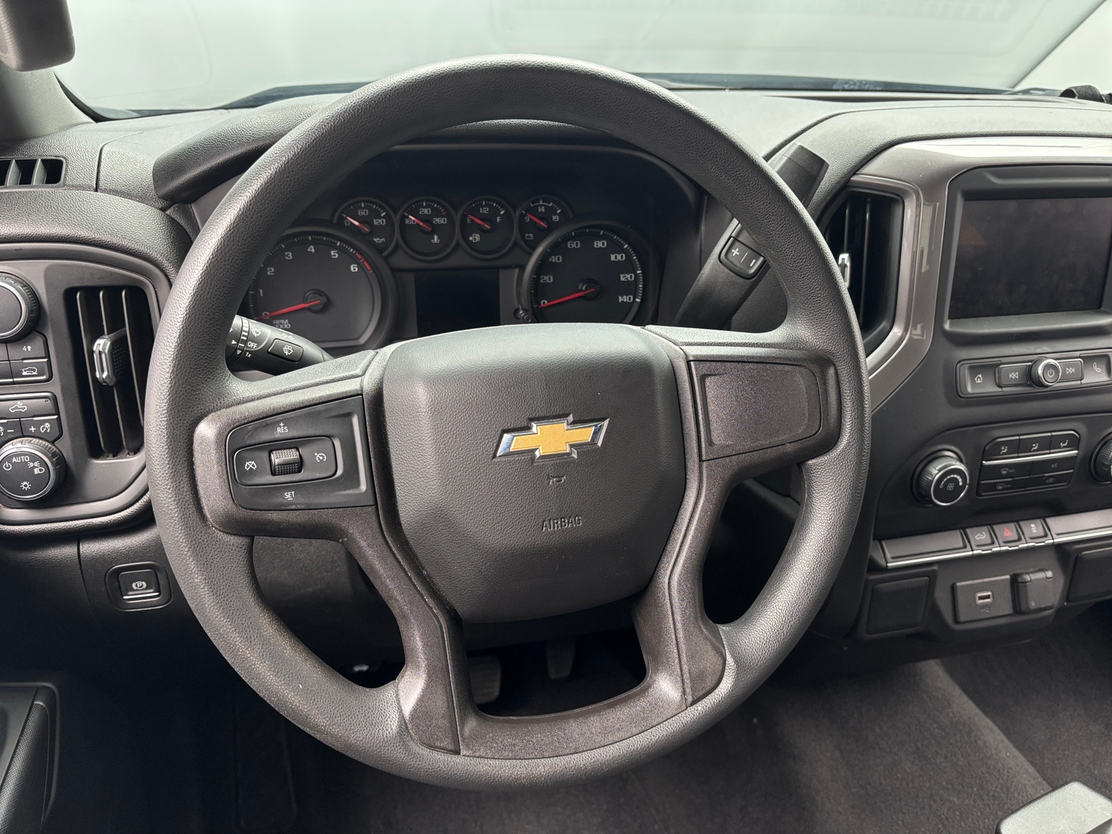 Thumbnail: 2020 Chevrolet Silverado 1500 - 5
