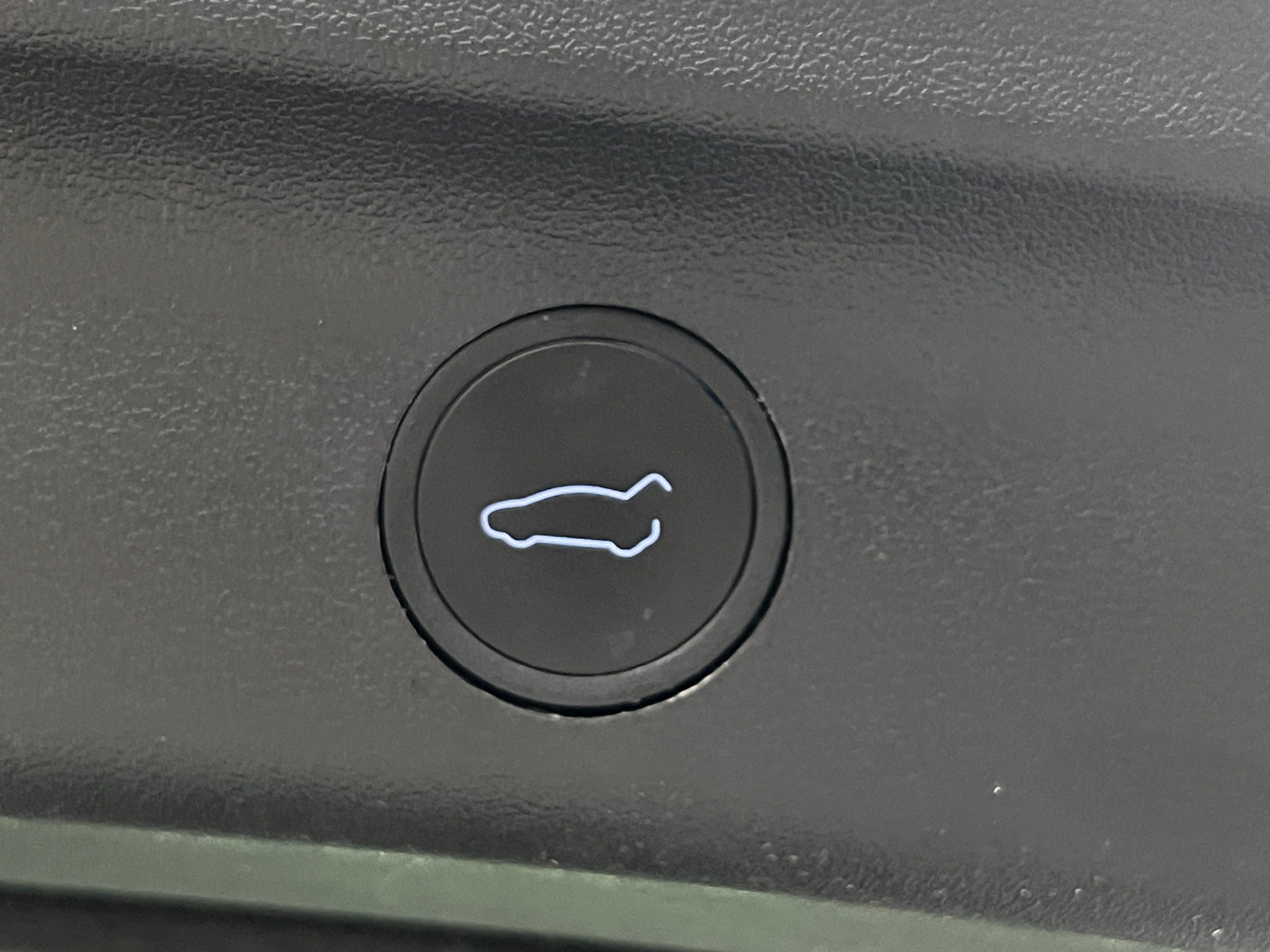 Used 2023 Tesla Model Y Long Range with VIN 7SAYGDEE2PA122459 for sale in Auburn, WA