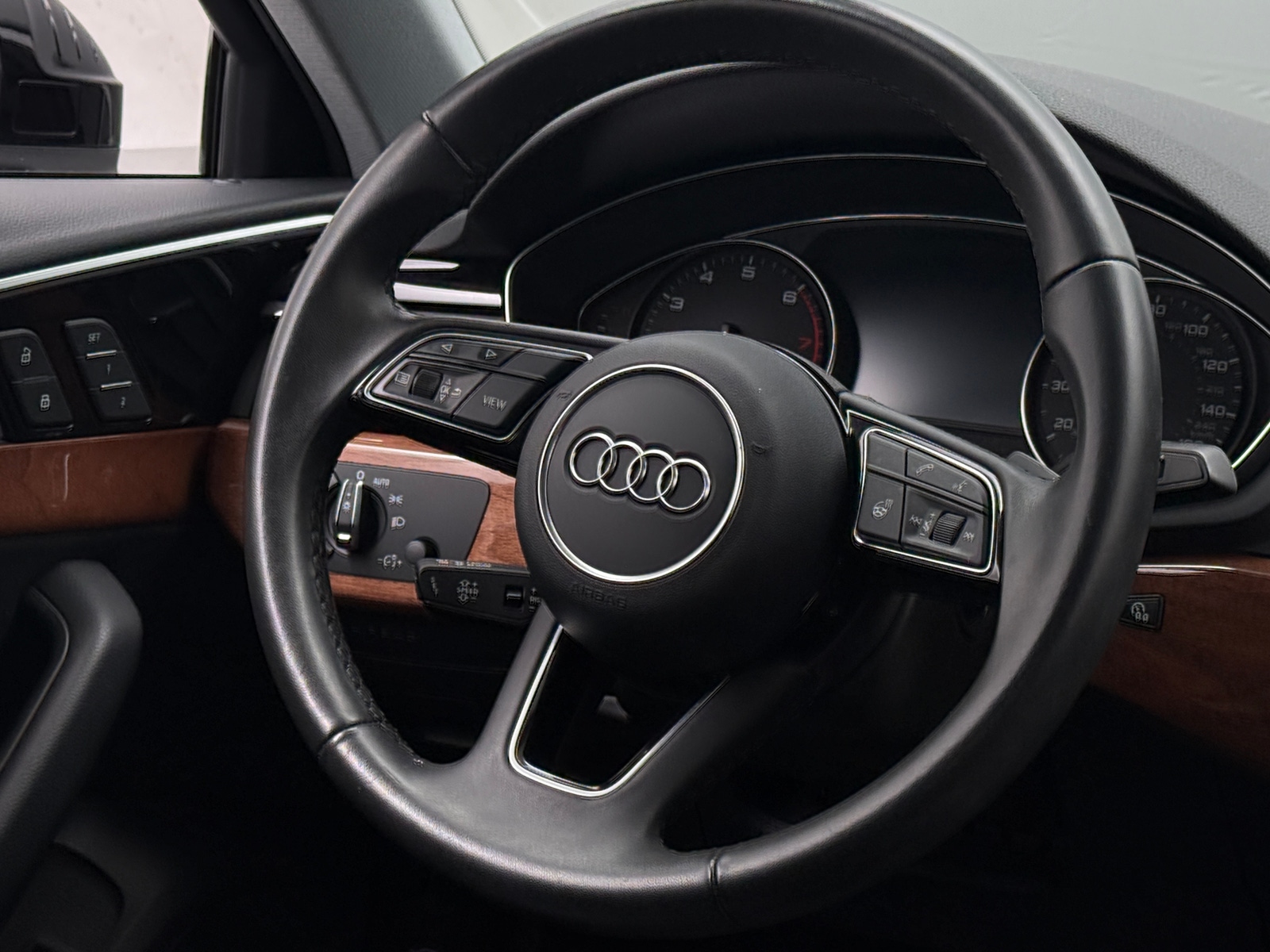 Thumbnail: 2023 Audi A4 - 4