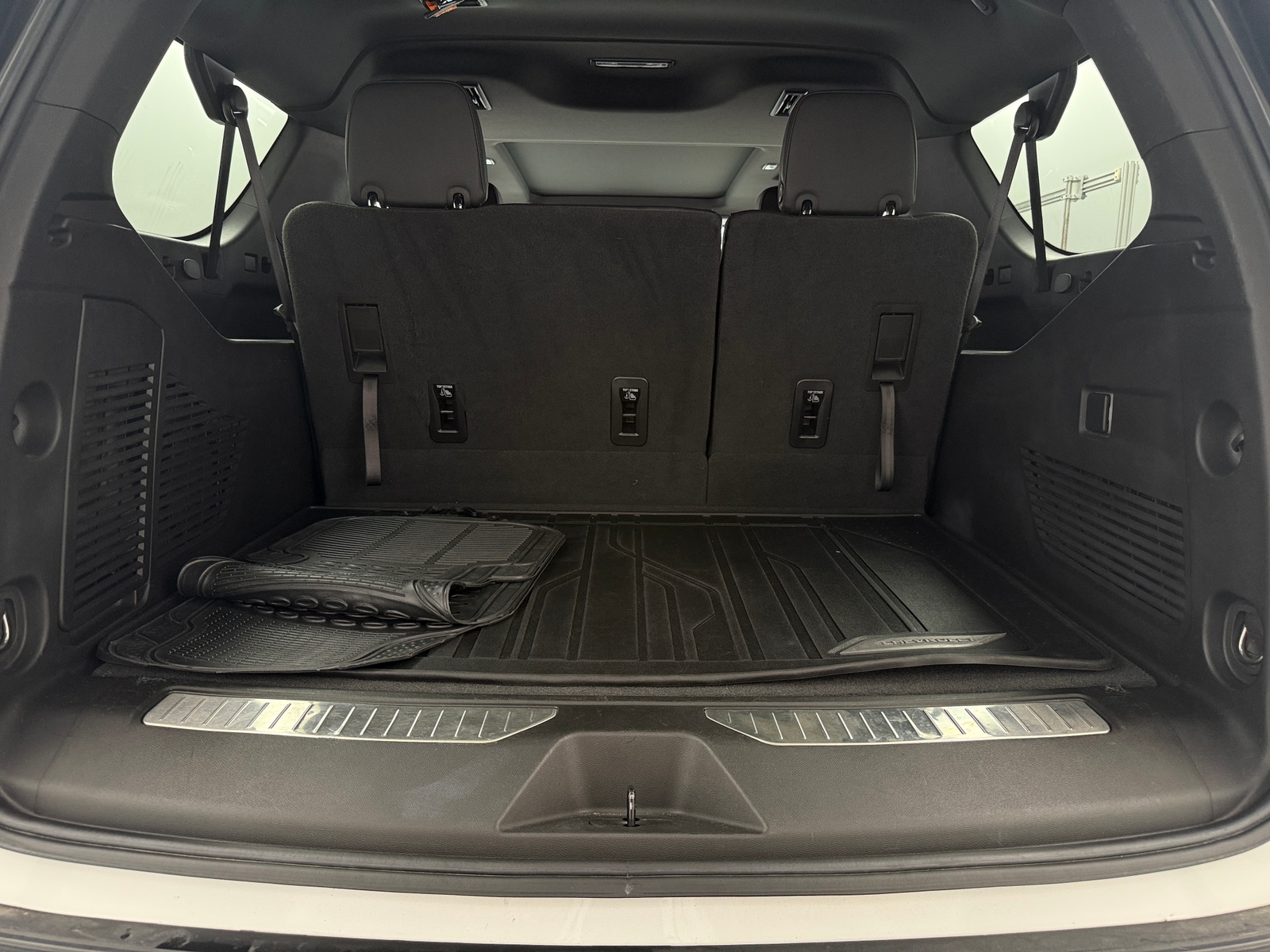 Thumbnail: 2023 Chevrolet Suburban - 6
