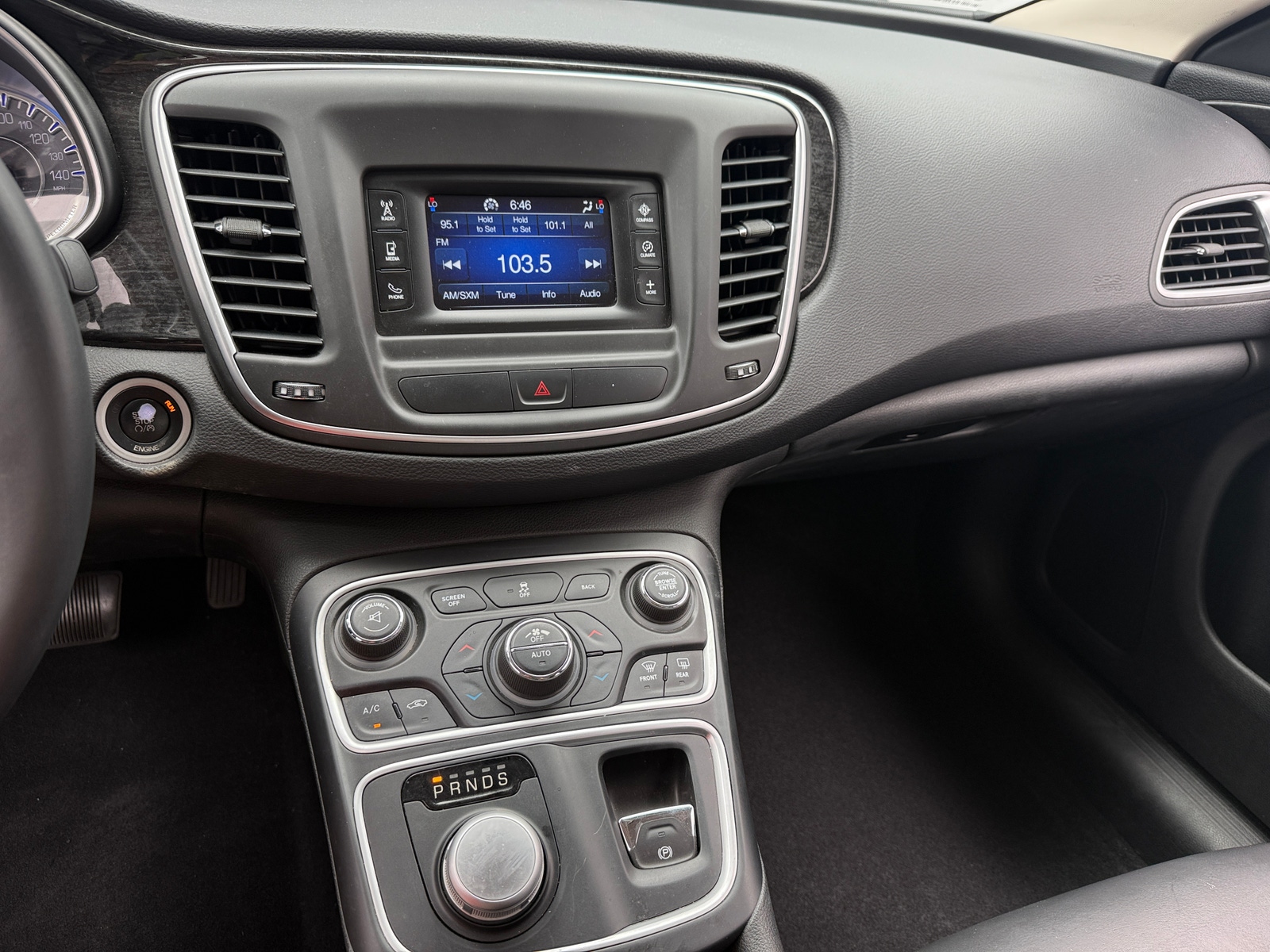 Thumbnail: 2015 Chrysler 200 - 3