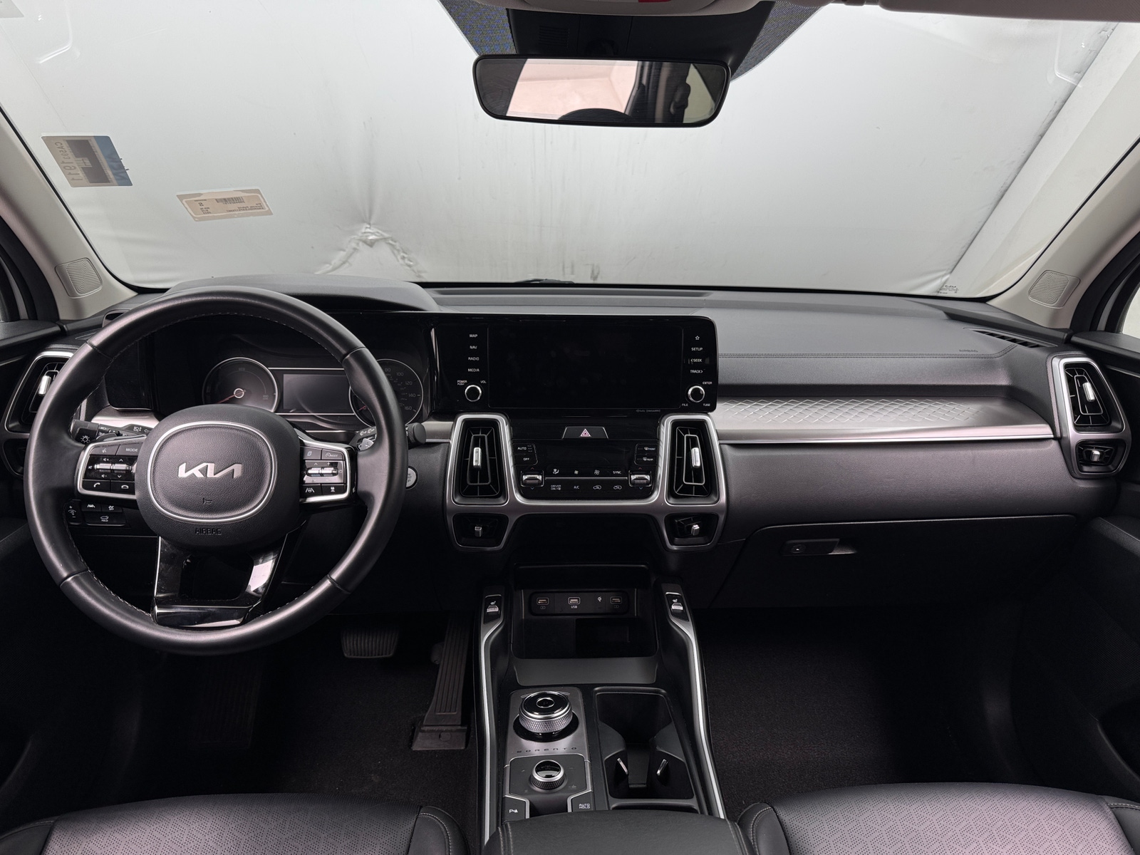 Thumbnail: 2023 Kia Sorento - 2
