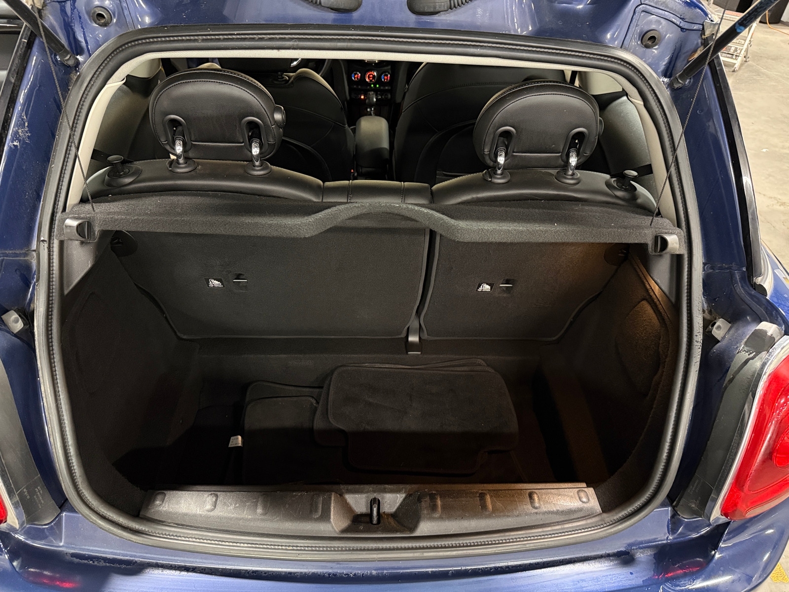 Thumbnail: 2015 MINI Cooper Hardtop - 6