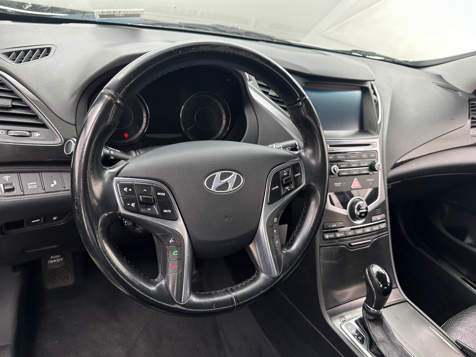 Thumbnail: 2015 Hyundai Azera - 4
