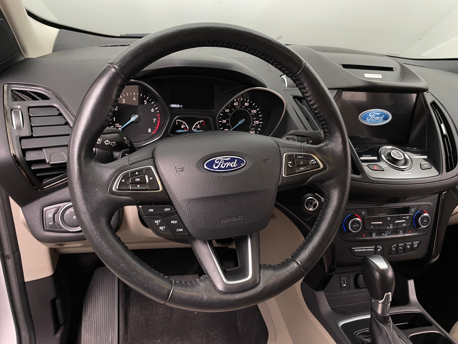 Thumbnail: 2017 Ford Escape - 4