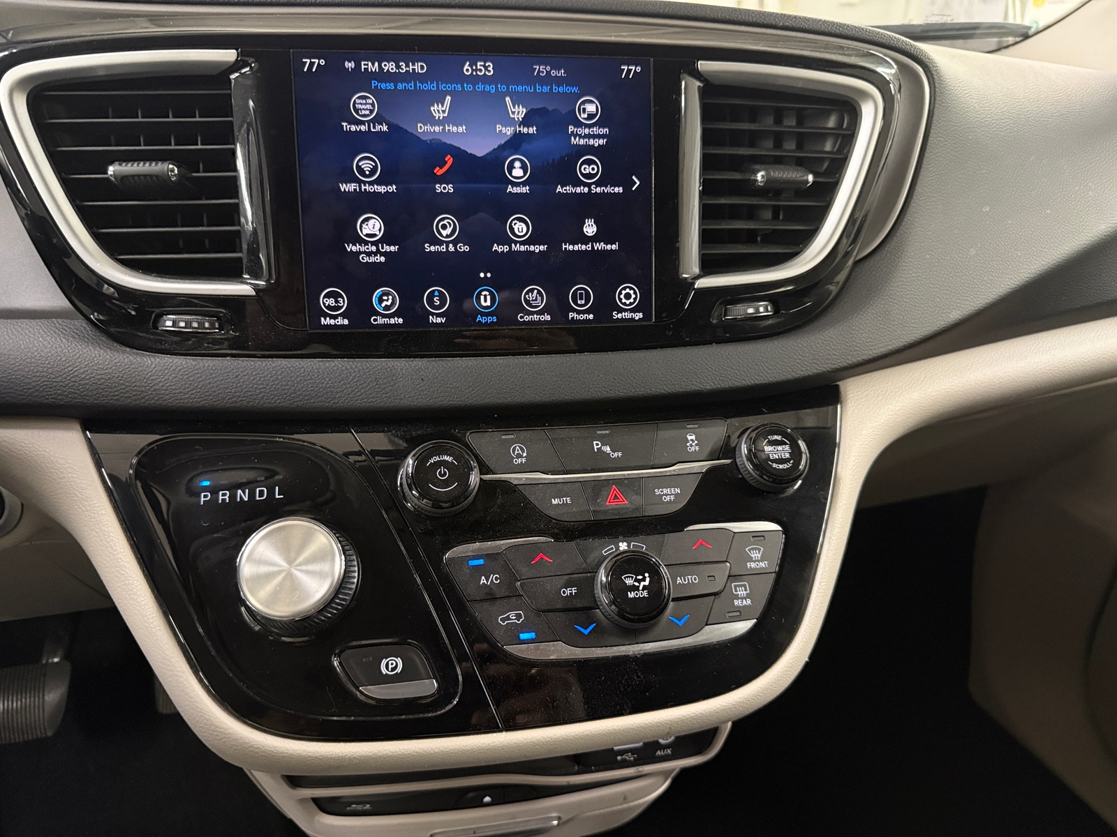 Thumbnail: 2020 Chrysler Pacifica - 3