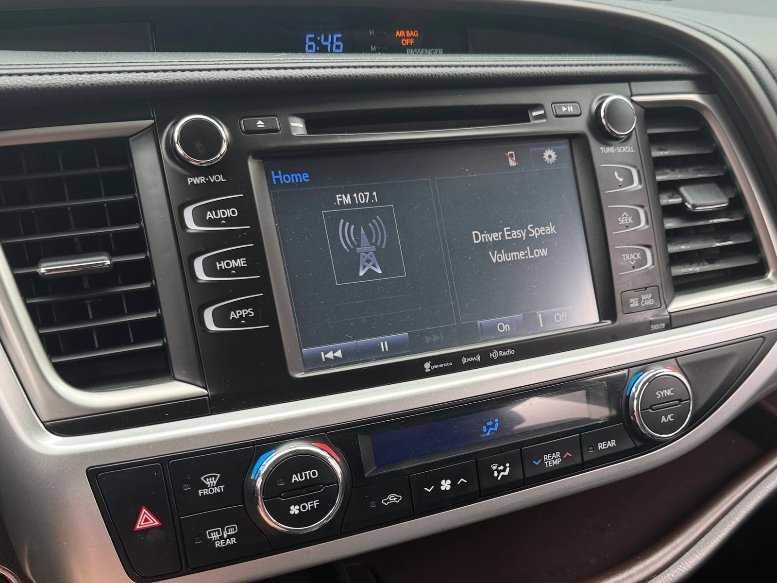 Thumbnail: 2017 Toyota Highlander - 3