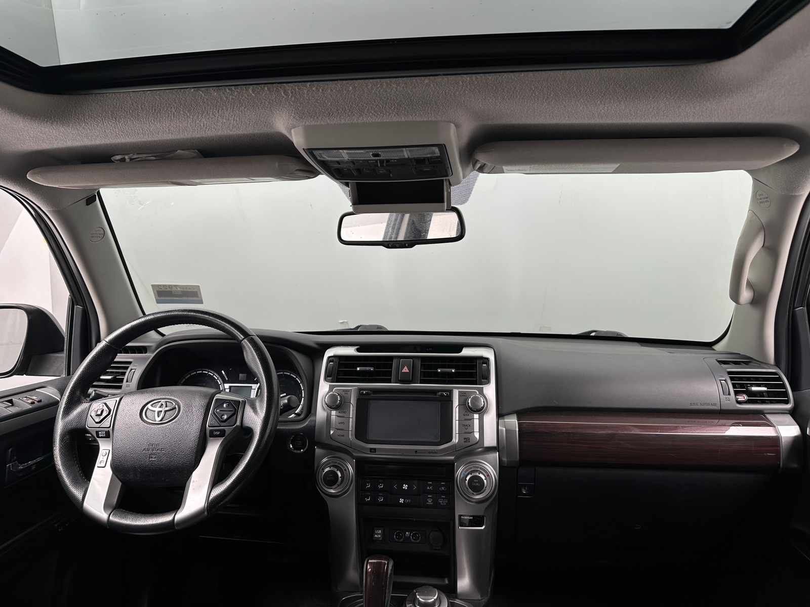 Thumbnail: 2016 Toyota 4Runner - 3