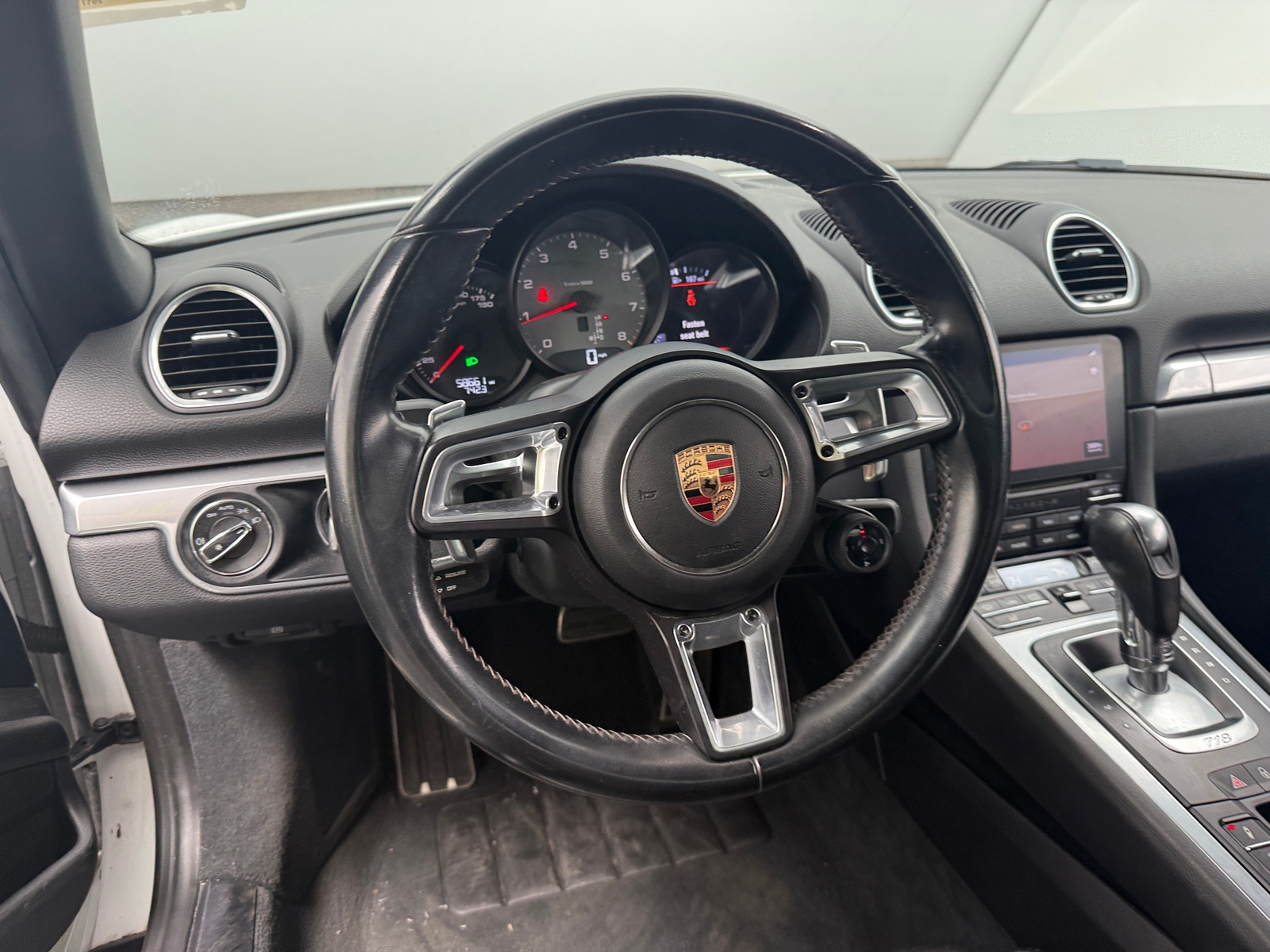 Thumbnail: 2017 Porsche 718 Boxster - 3