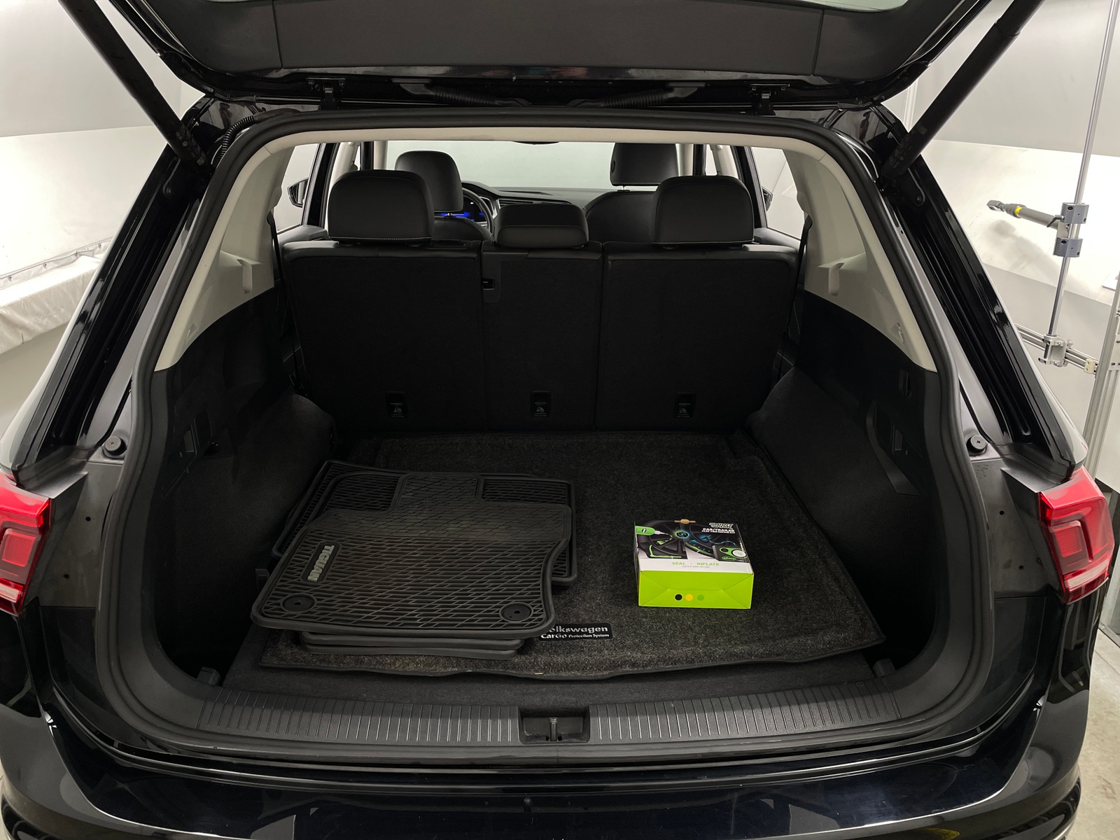 Thumbnail: 2024 Volkswagen Tiguan - 6