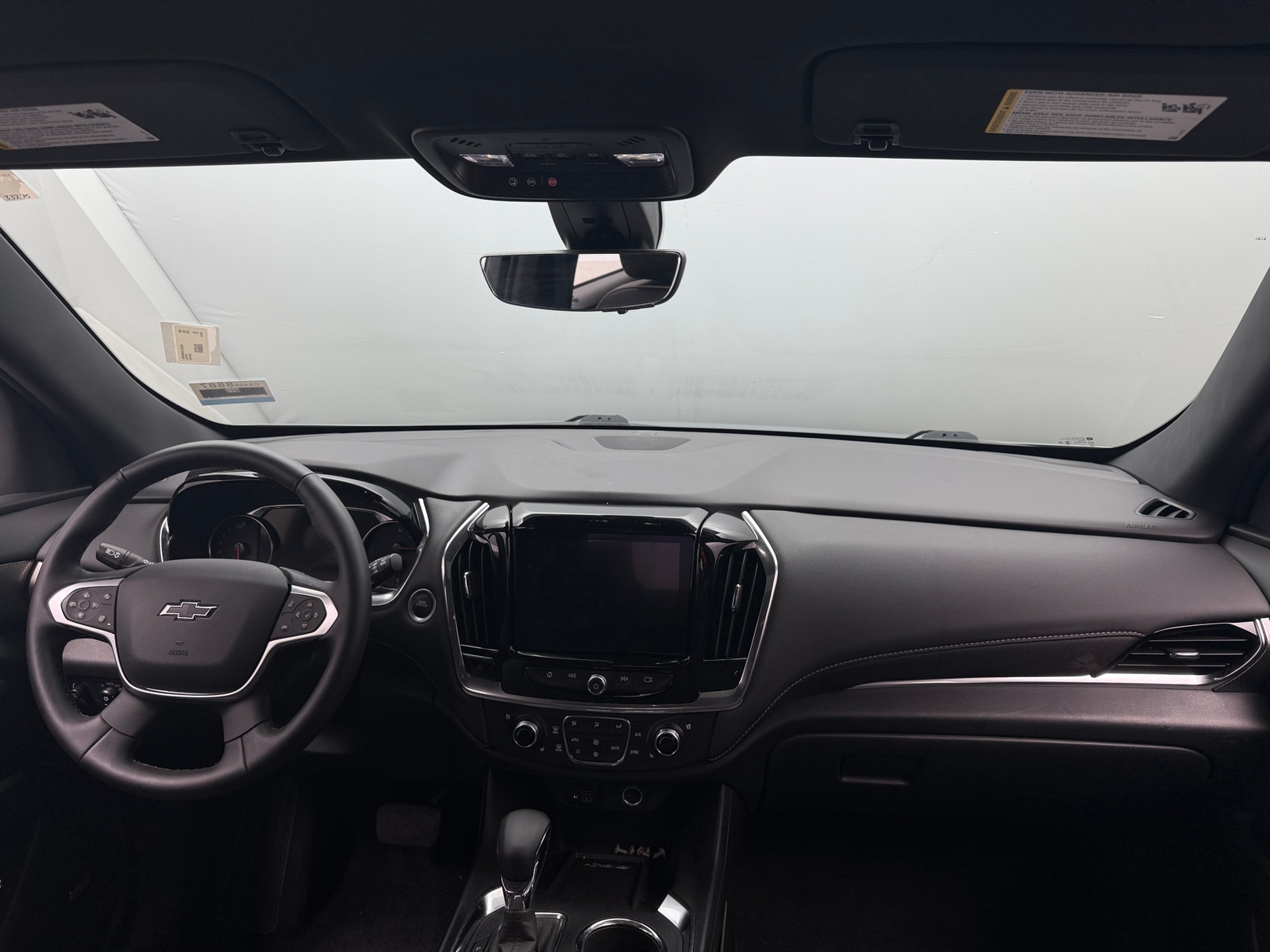 Thumbnail: 2023 Chevrolet Traverse - 2