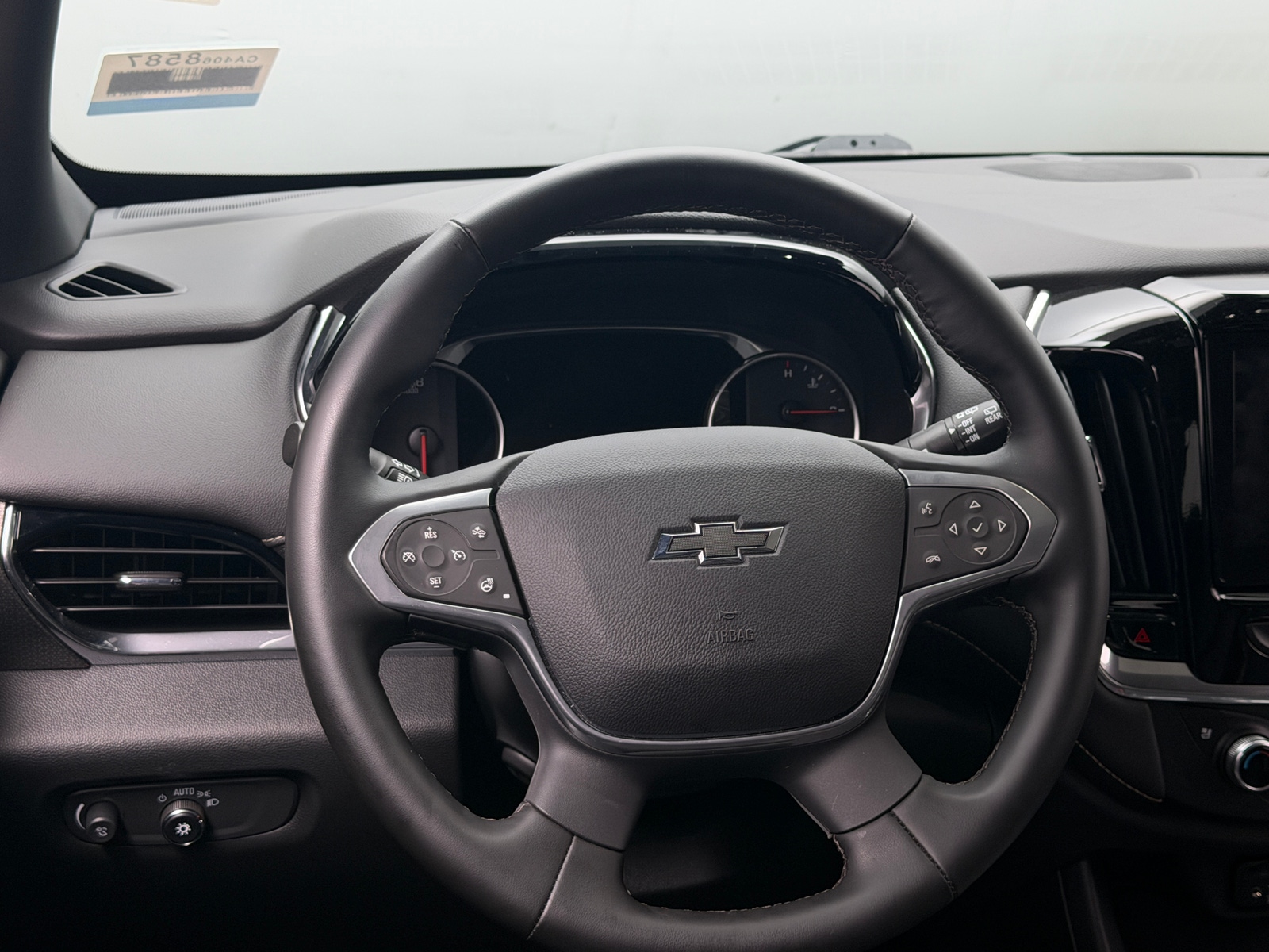 Thumbnail: 2023 Chevrolet Traverse - 4