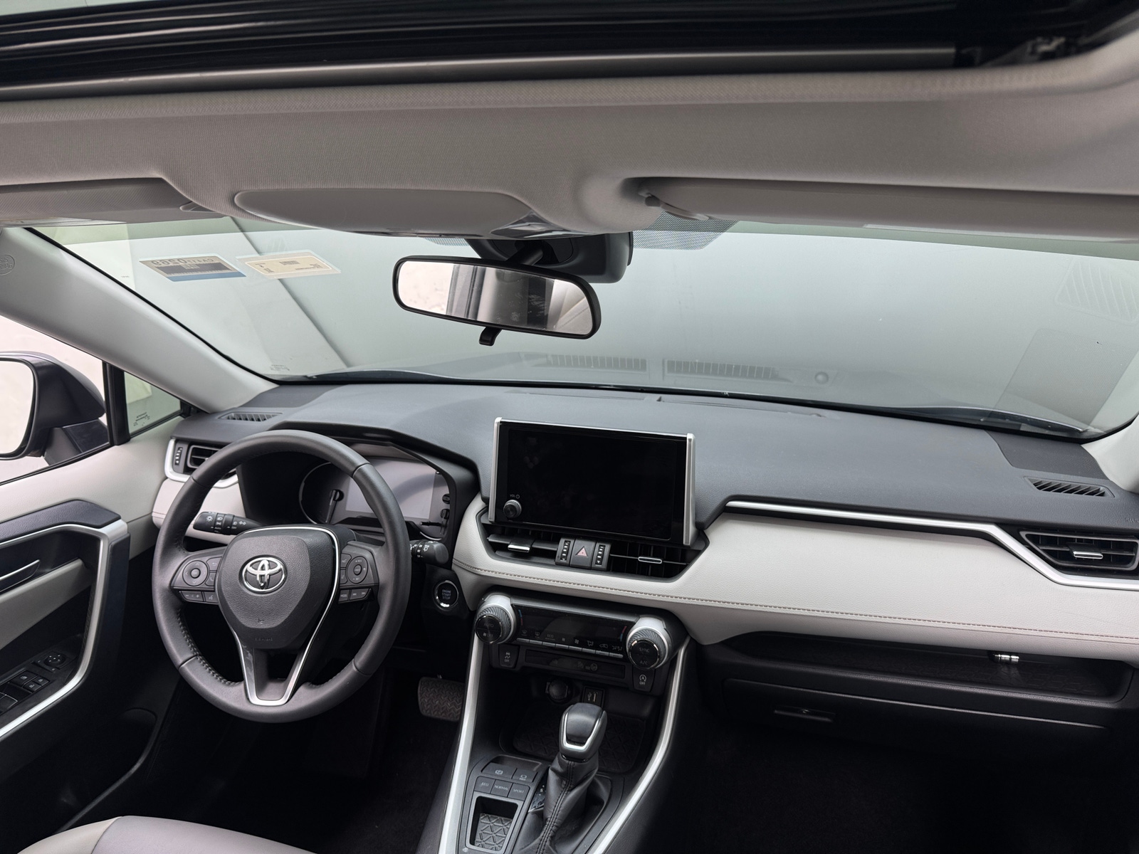 Thumbnail: 2024 Toyota RAV4 - 2
