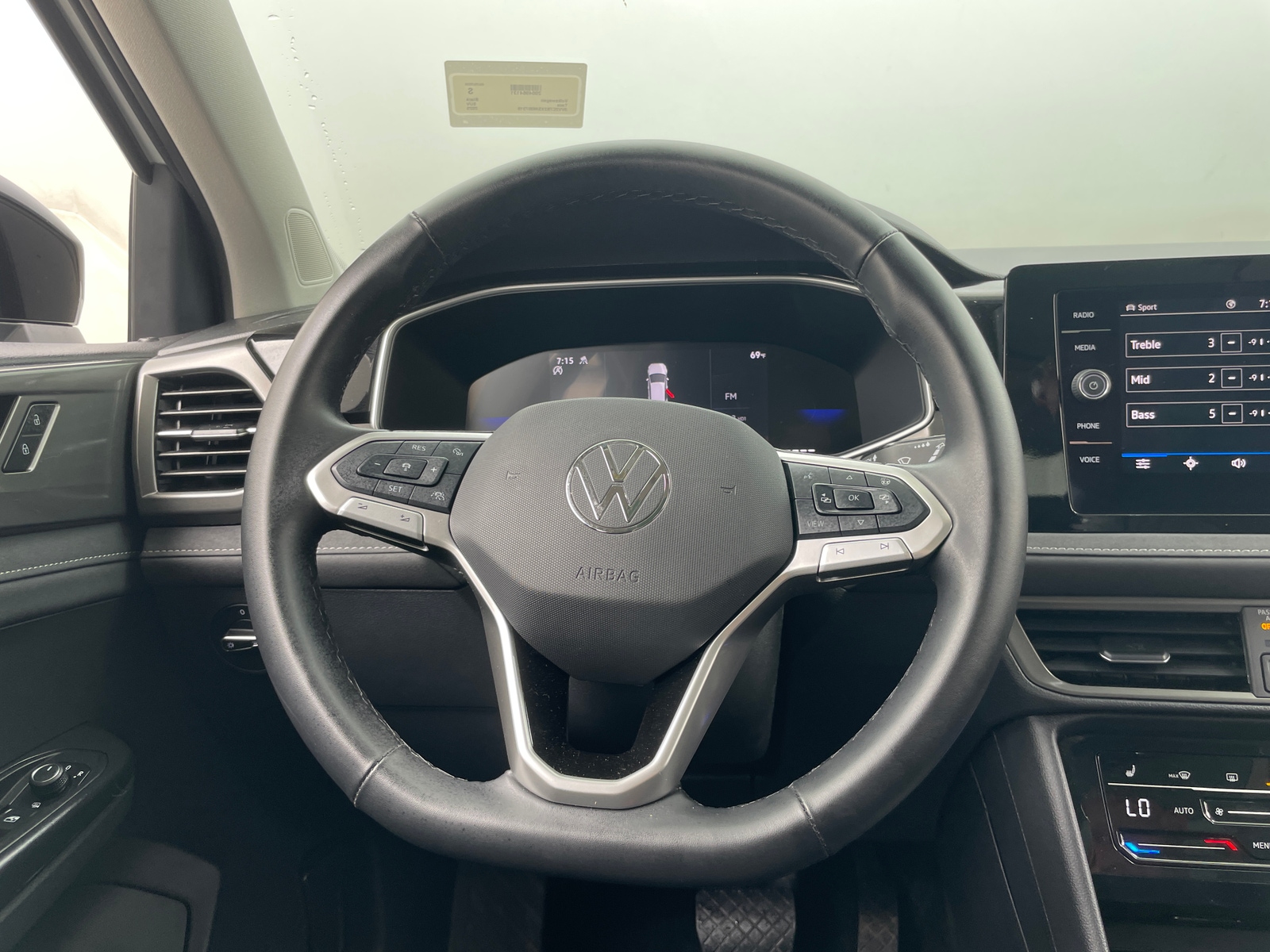Thumbnail: 2025 Volkswagen Taos - 5