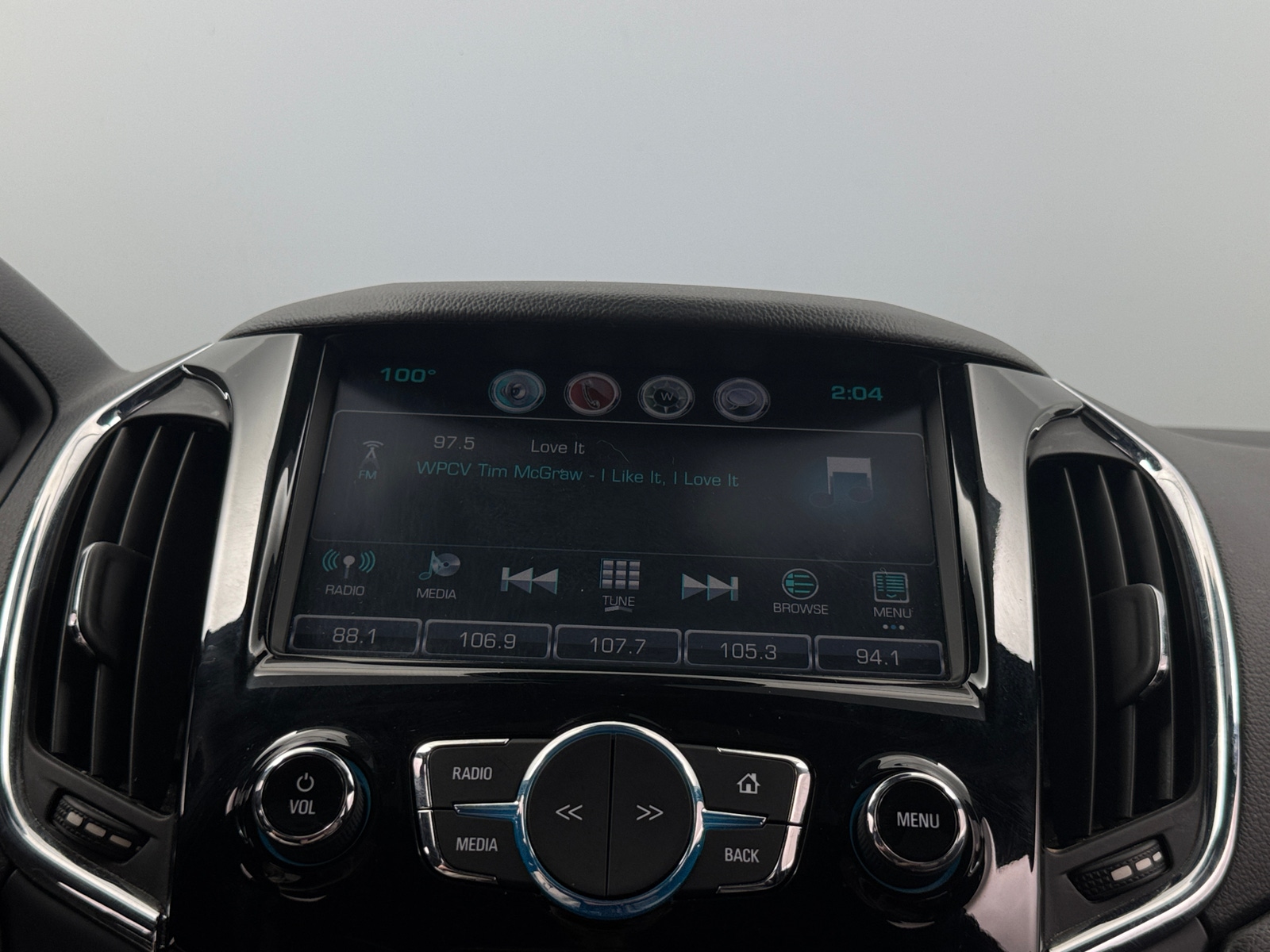 Thumbnail: 2018 Chevrolet Cruze - 3