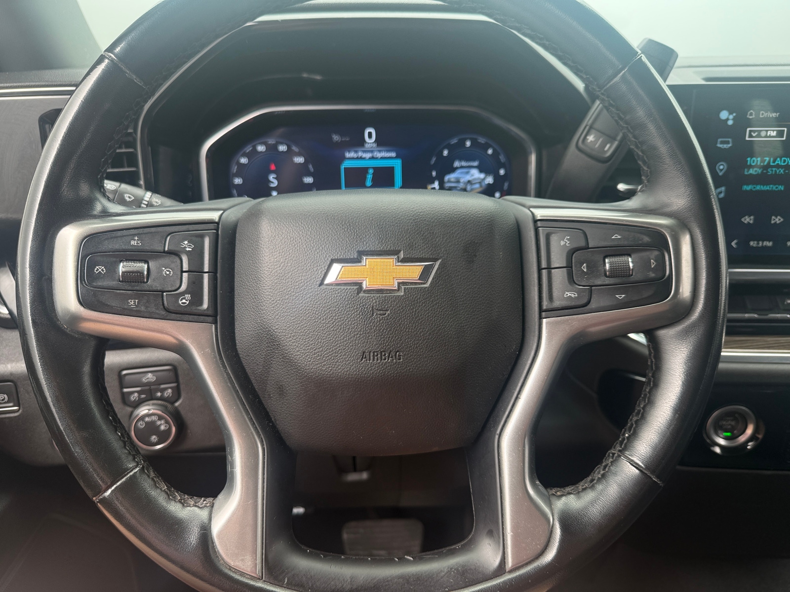 Thumbnail: 2023 Chevrolet Silverado 1500 - 5