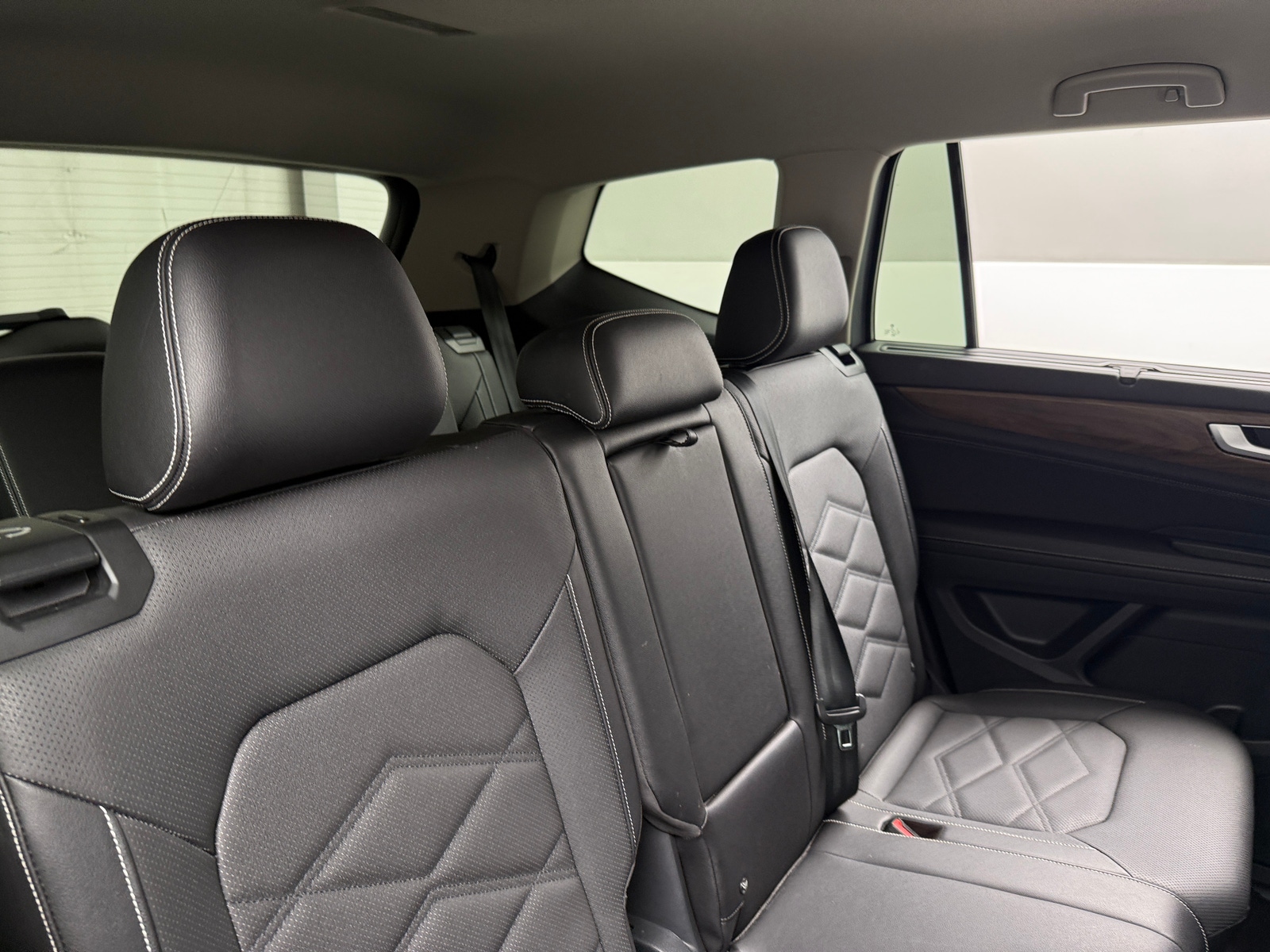Thumbnail: 2026 Volkswagen Atlas - 5