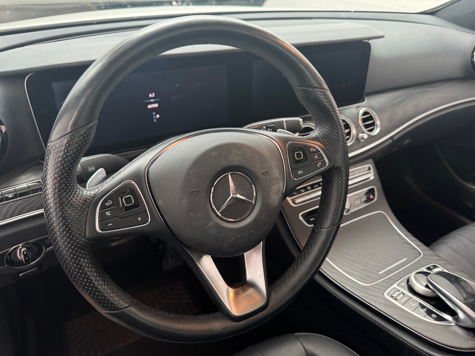 Thumbnail: 2018 Mercedes-Benz E-Class - 4